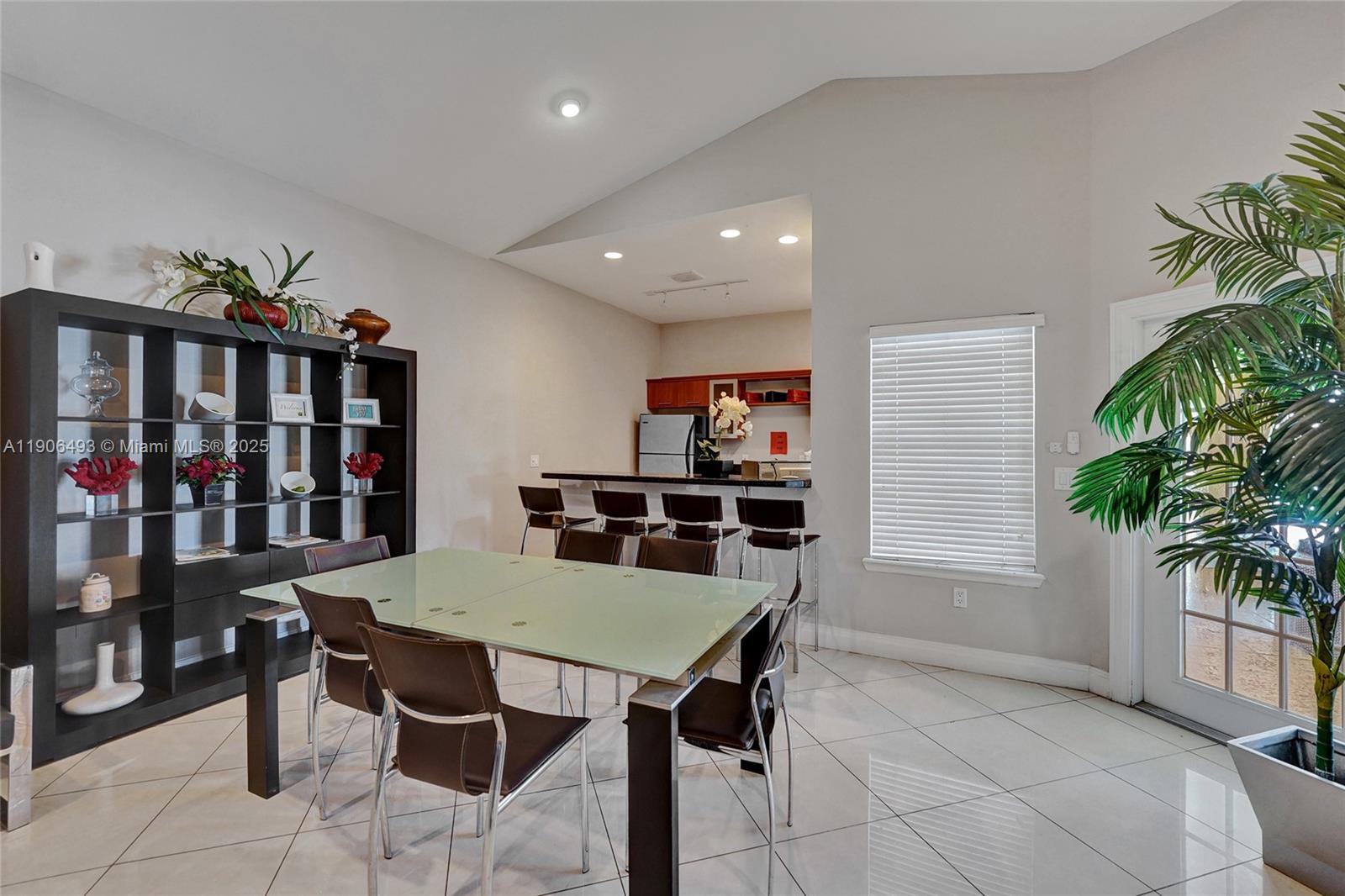 ISLES AT LAGO MAR CONDO - Residential Lease