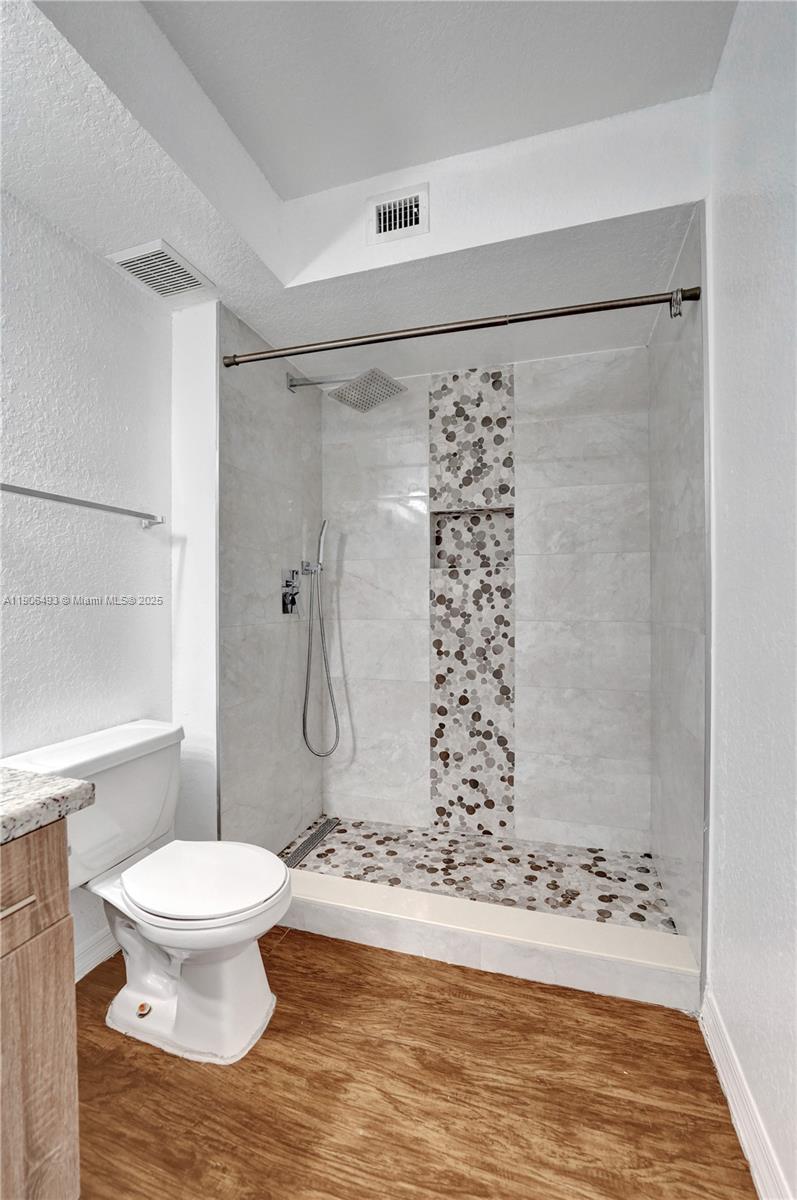 ISLES AT LAGO MAR CONDO - Residential Lease