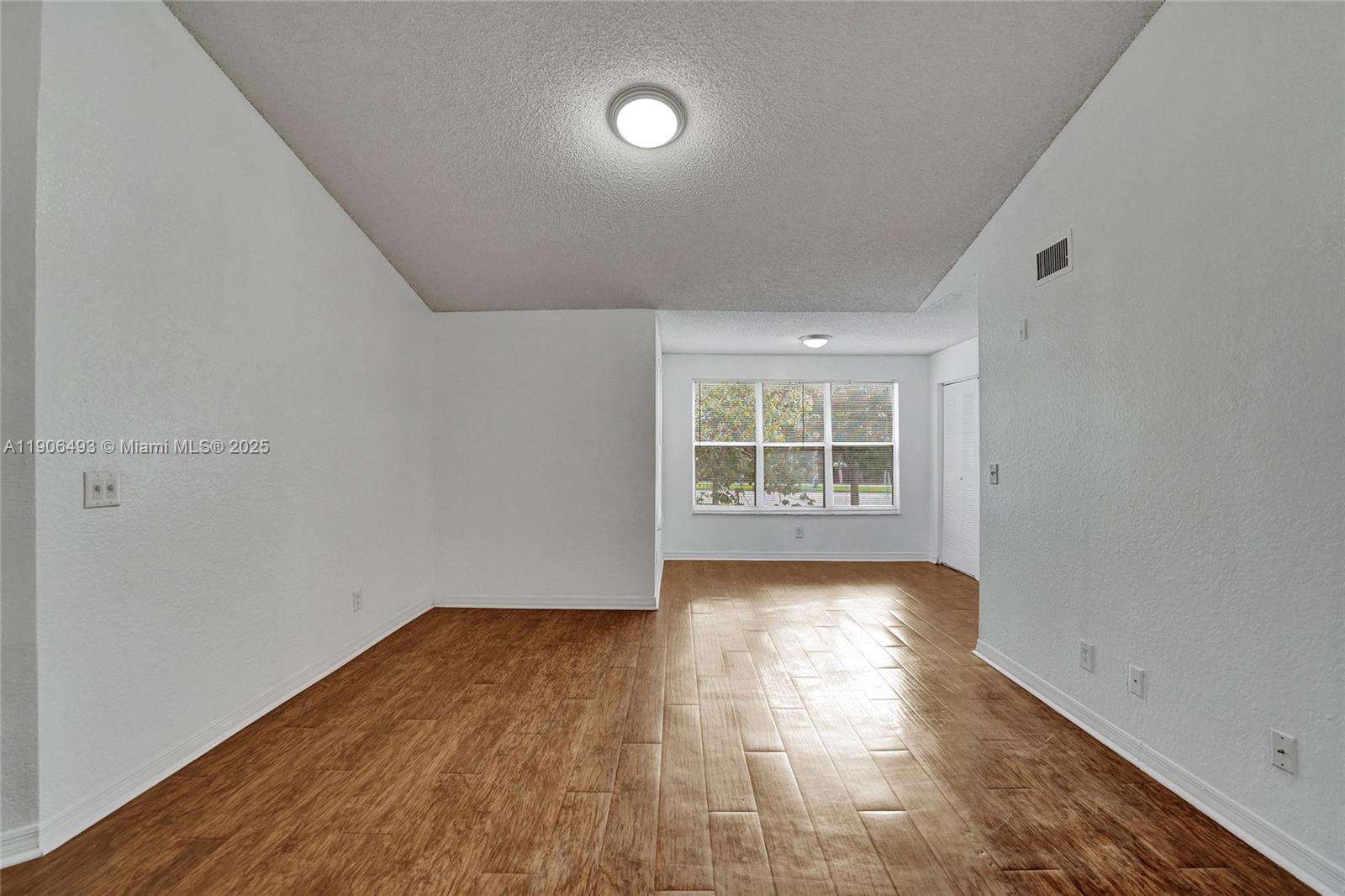 ISLES AT LAGO MAR CONDO - Residential Lease