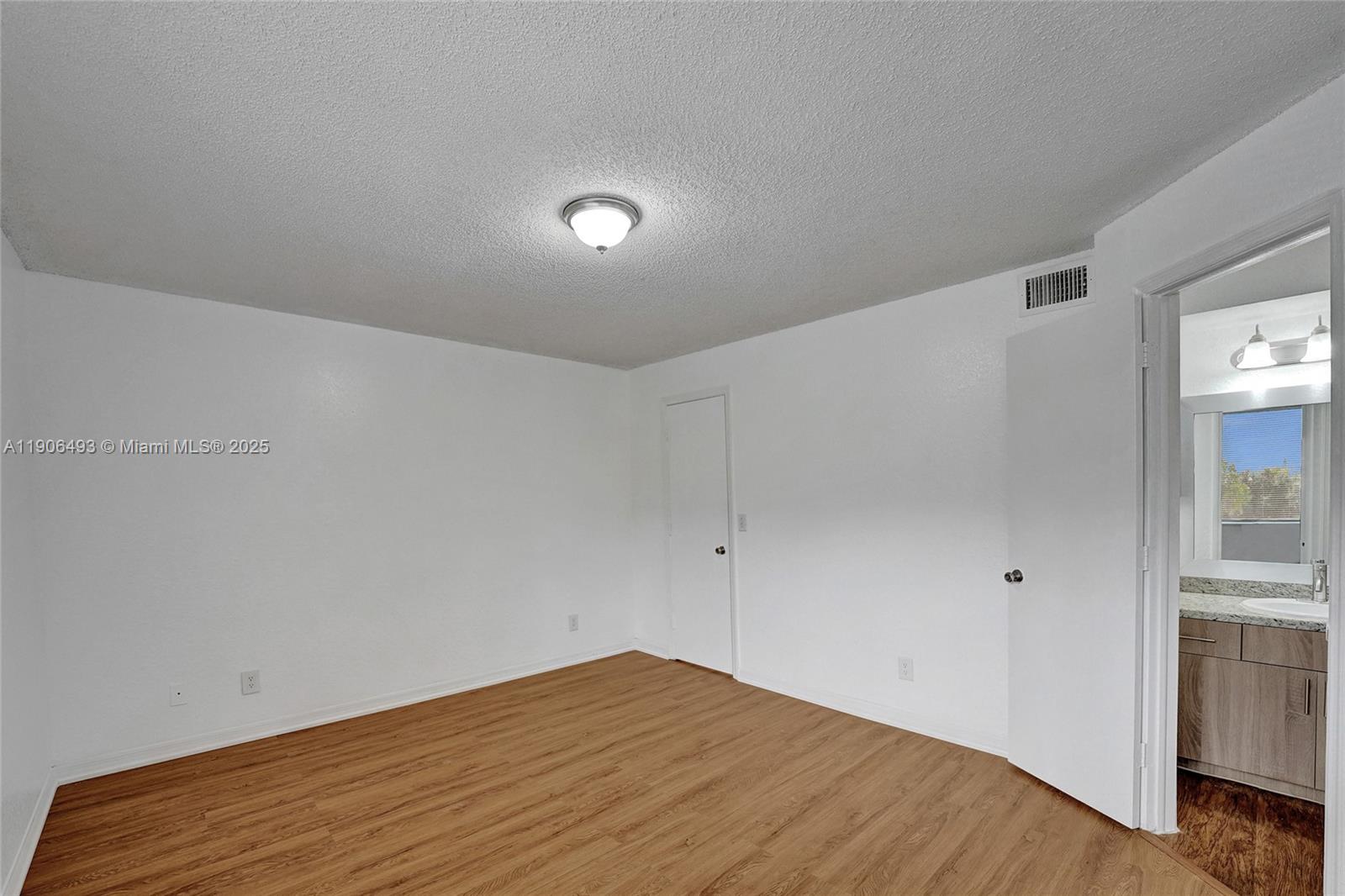 ISLES AT LAGO MAR CONDO - Residential Lease