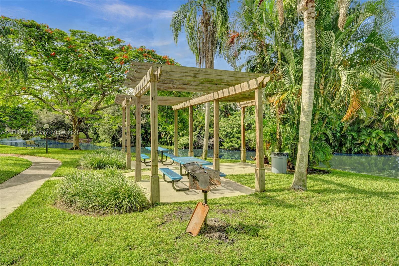 ISLES AT LAGO MAR CONDO - Residential Lease