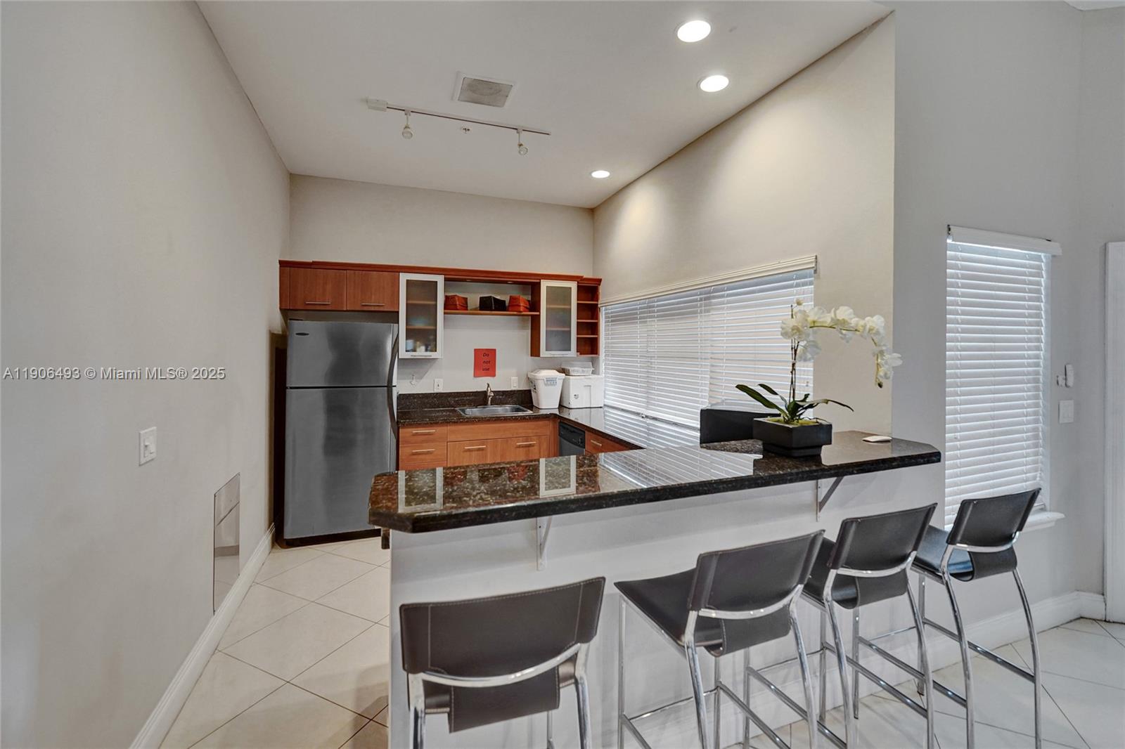 ISLES AT LAGO MAR CONDO - Residential Lease