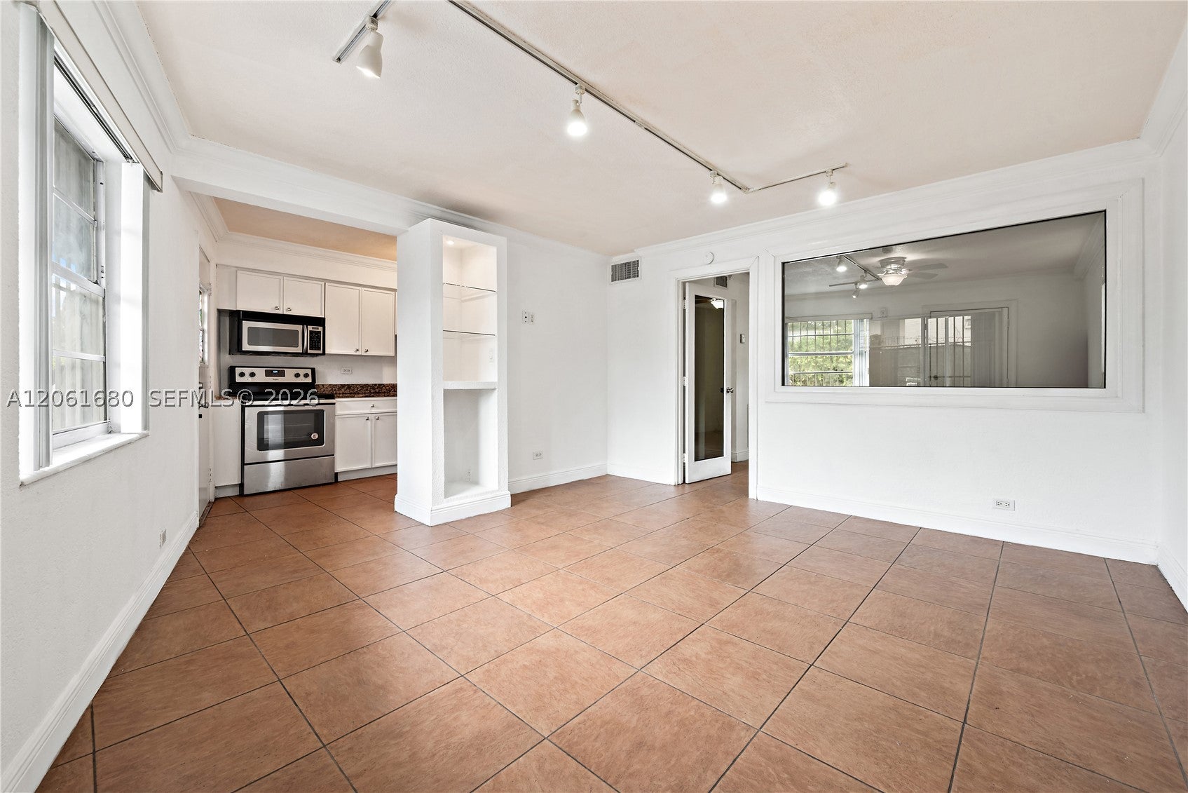 1610 NW N River Dr 110