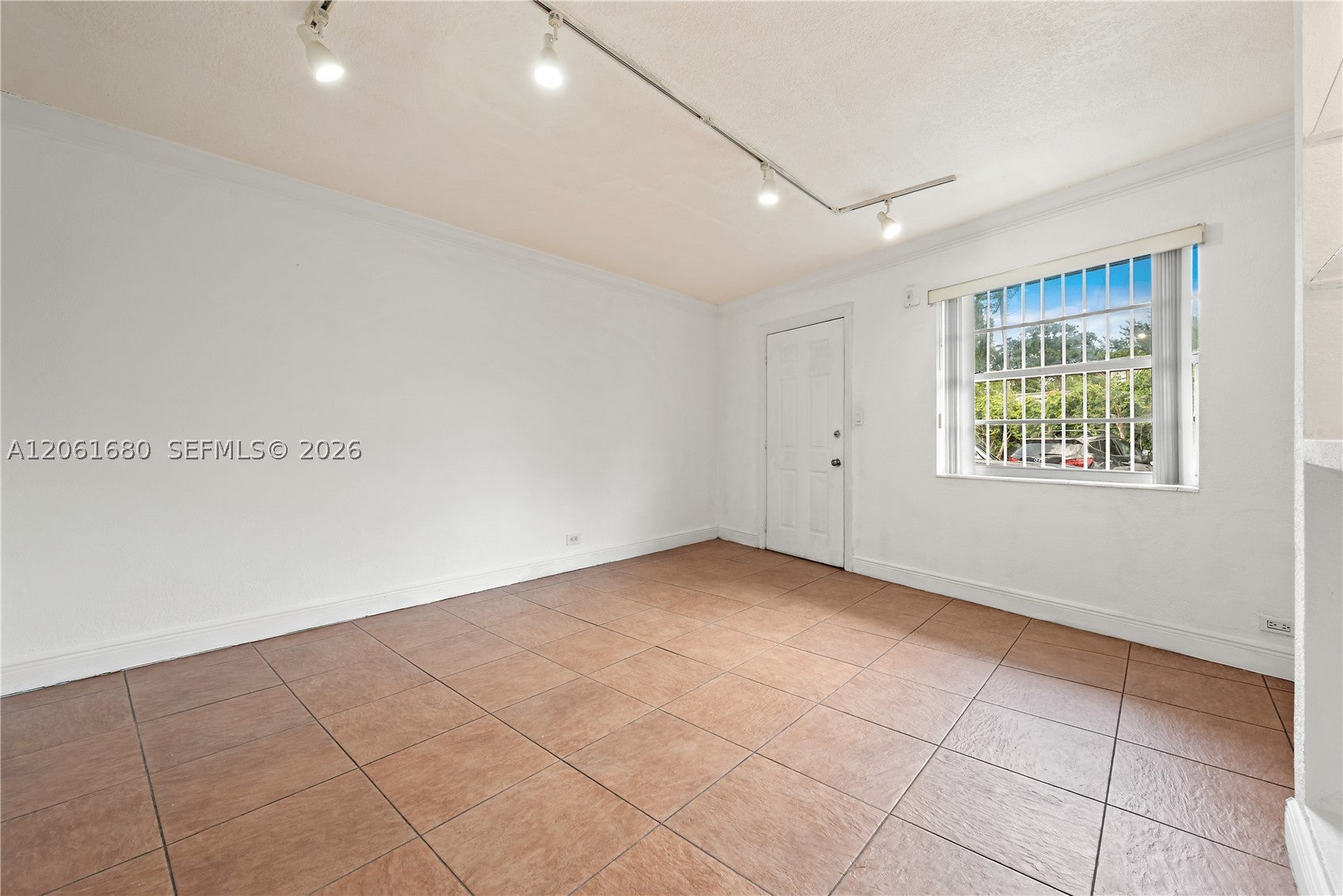 1610 NW N River Dr 110