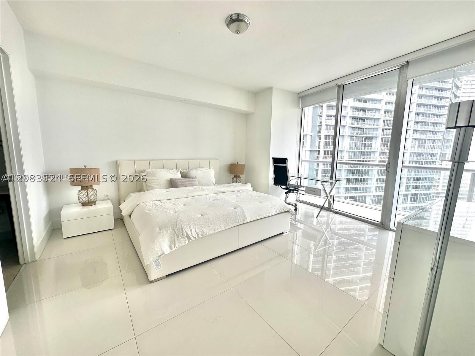 495 Brickell Ave 2702