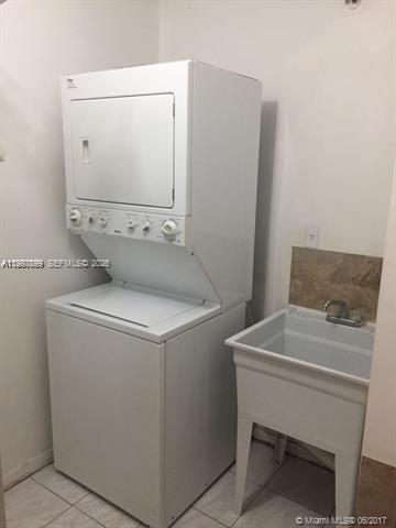 GREYNOLDS PARK CLUB CONDO - Residential