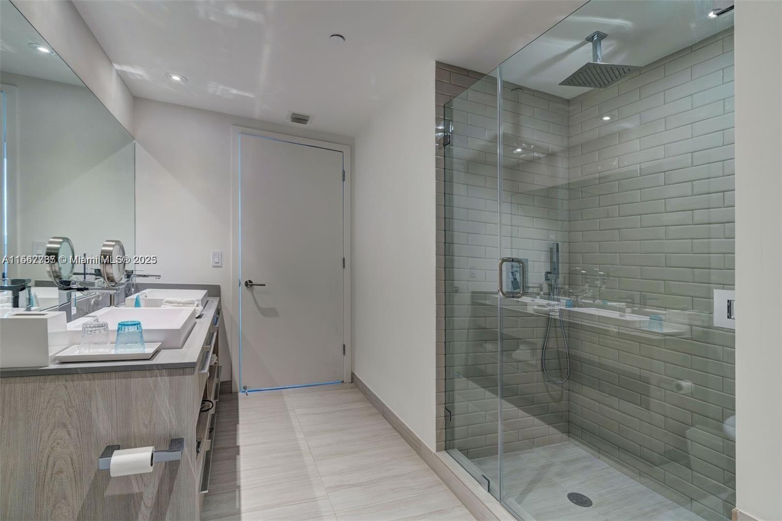 4010 SOUTH OCEAN CONDO - Residential