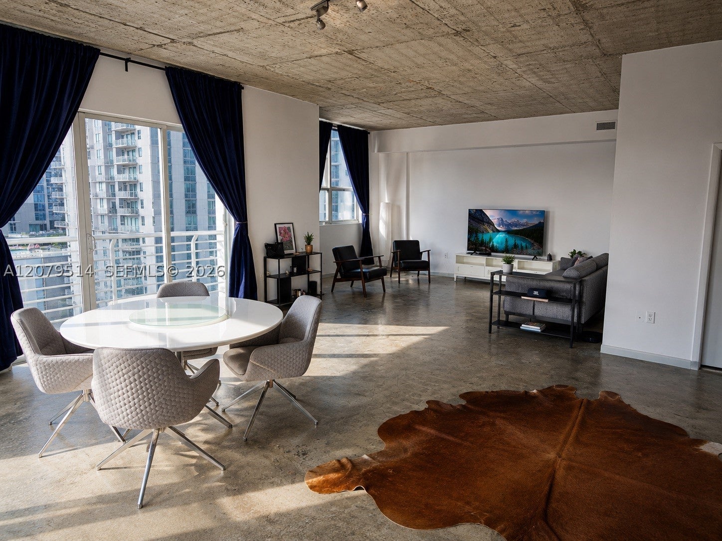 133 NE 2nd Ave 2113