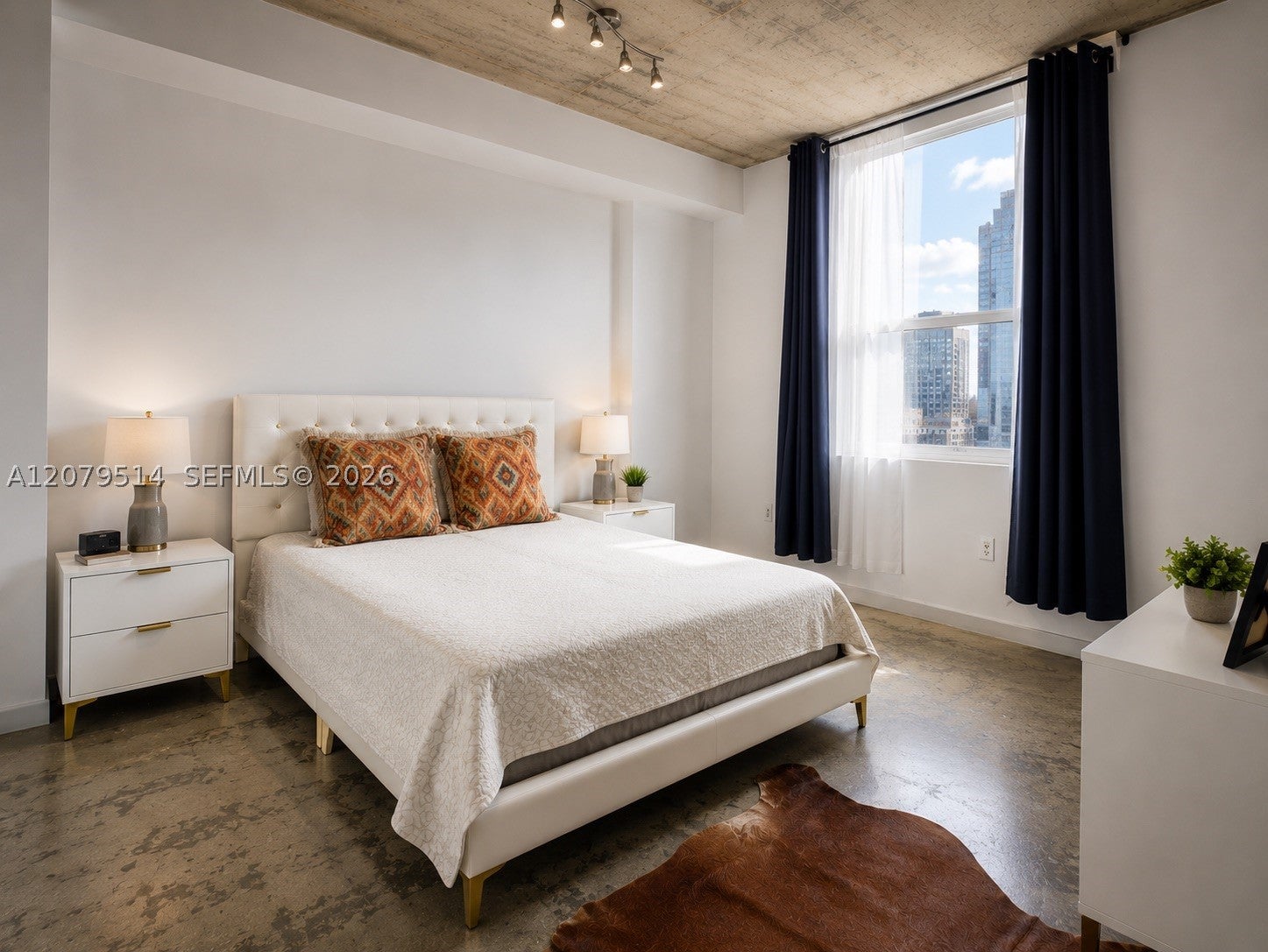 133 NE 2nd Ave 2113