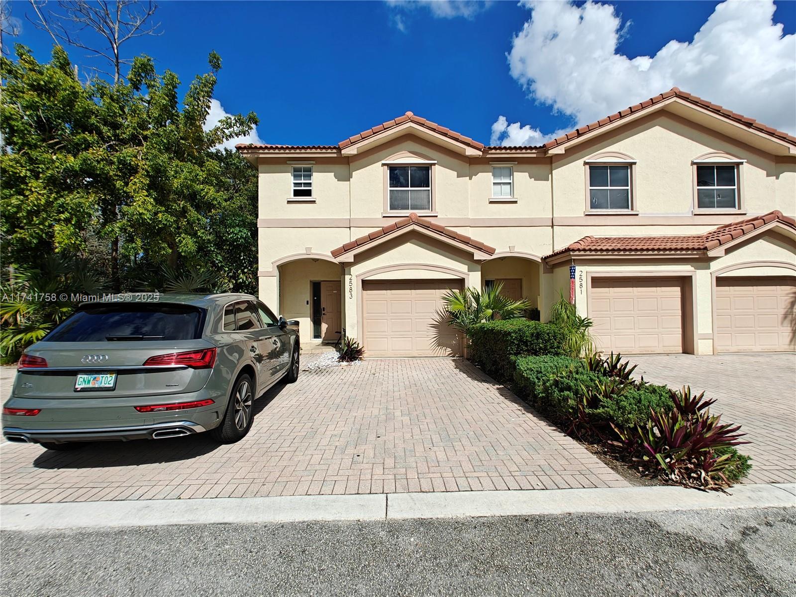 Property for Sale at 2583 Riverside Dr 2583, Coral Springs, Broward County, Florida - Bedrooms: 3 
Bathrooms: 3  - $379,000