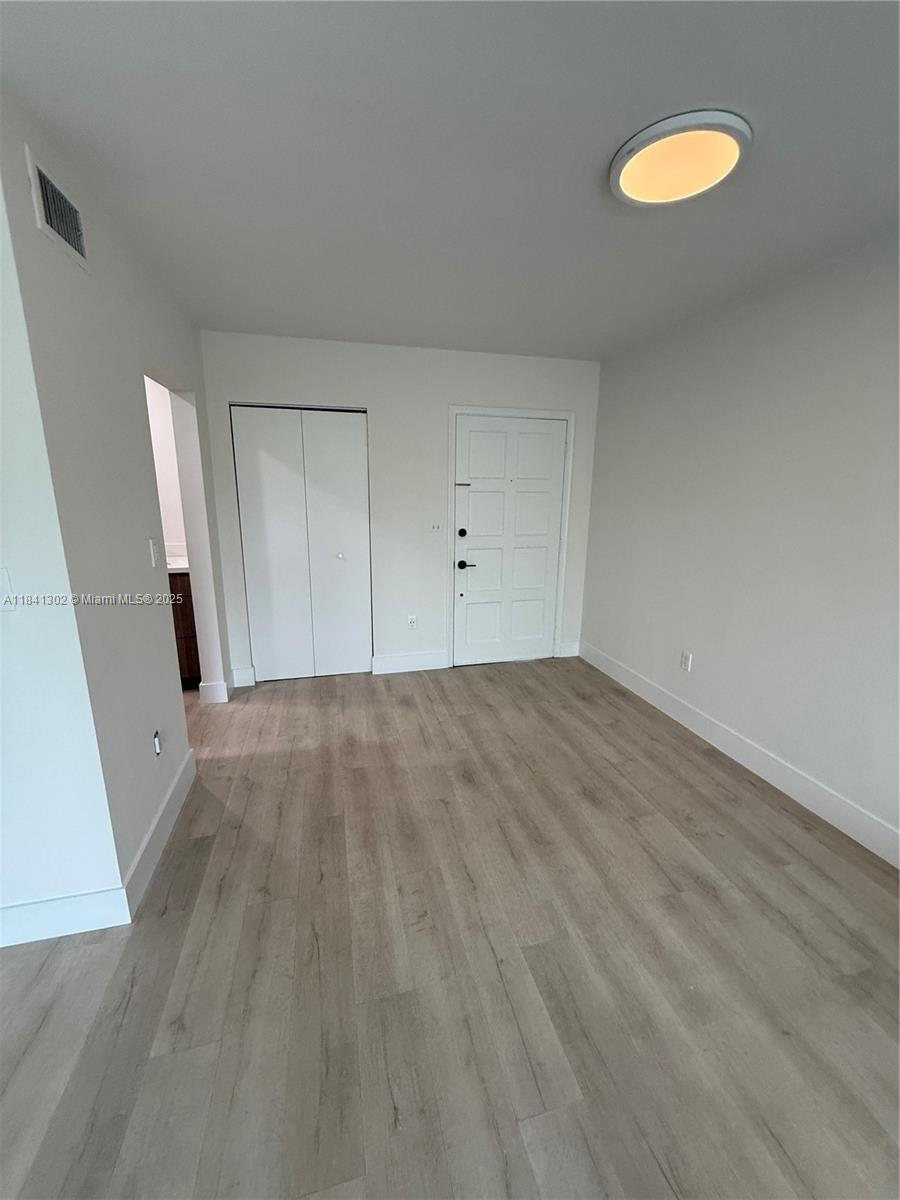1150 Madruga Ave A303