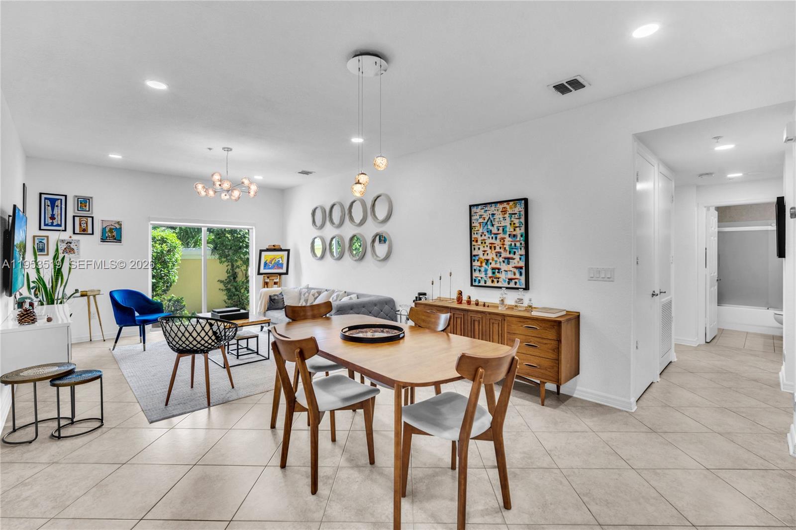 HIGHLAND PARK VILLAGE CON - Residential