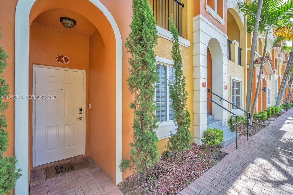 Photo of 121 NW 2nd Ave #4, Hallandale Beach, FL 33009 (MLS # A11953519)