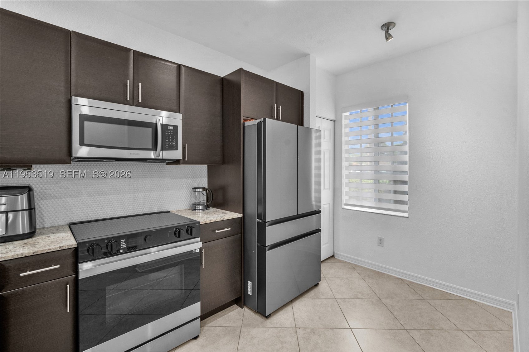 121 NW 2nd Ave 4