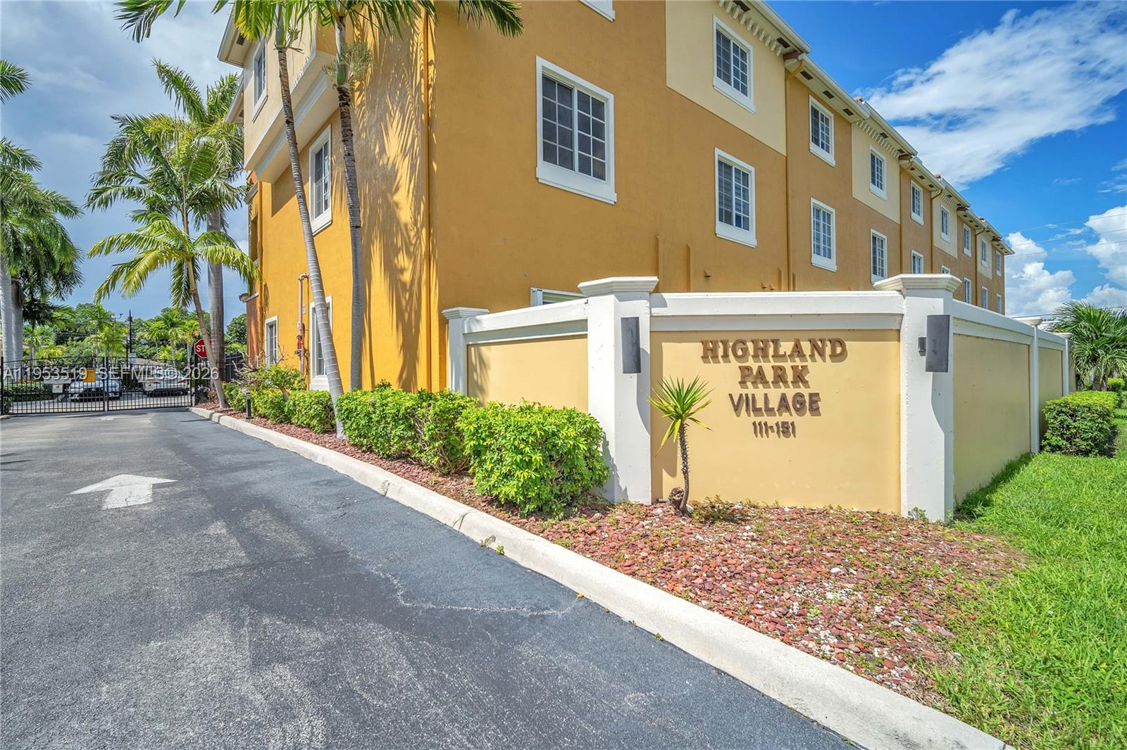 HIGHLAND PARK VILLAGE CON - Residential