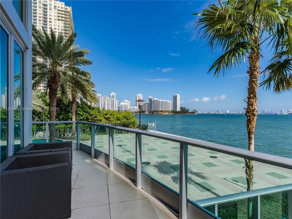 1331 Brickell Bay Dr BL-21, Miami, FL, 33131/$10,100,000 1 1331 Brickell Bay Dr BL-21