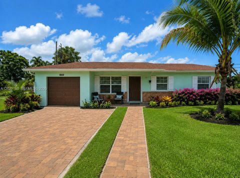 Photo of 4909 Caribbean Blvd, West Palm Beach, FL 33407 (MLS # A12027160)