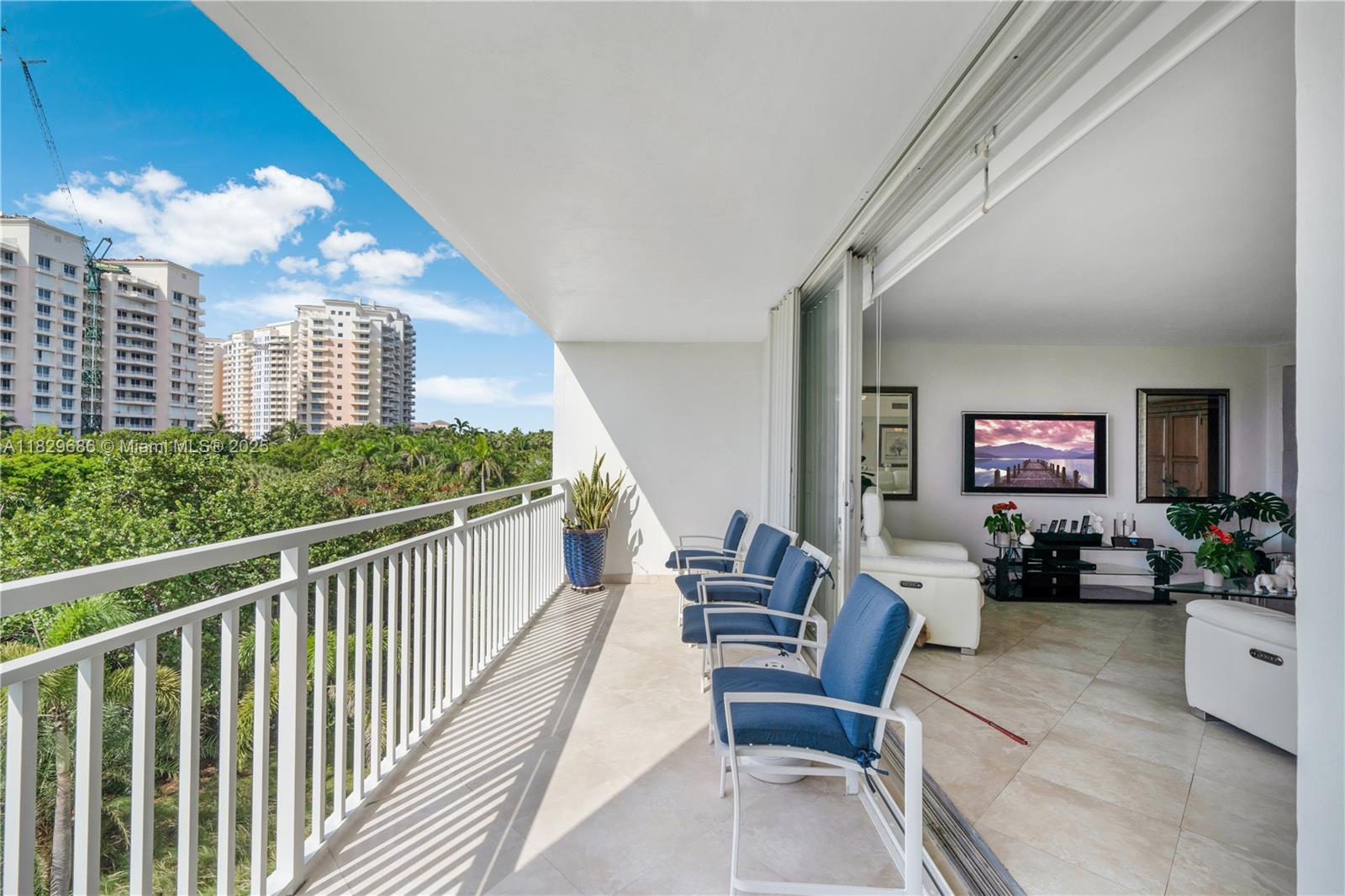 609 Ocean Dr 5H