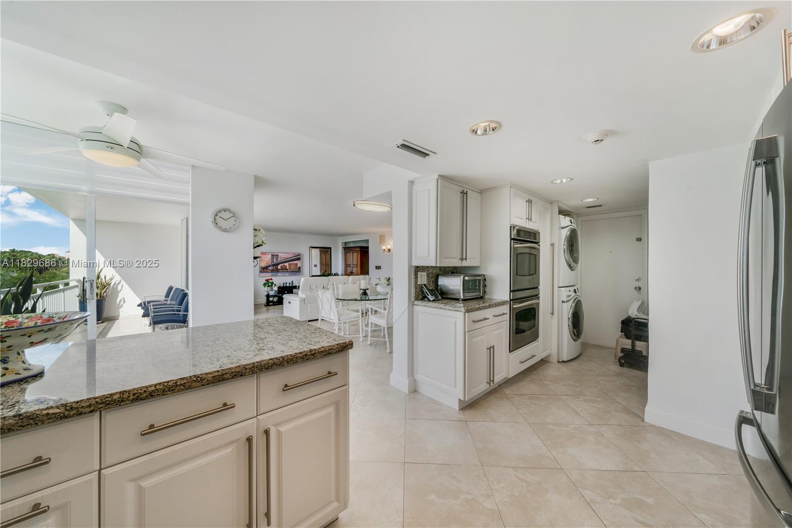 SANDS OF KEY BISCAYNE CON - Residential