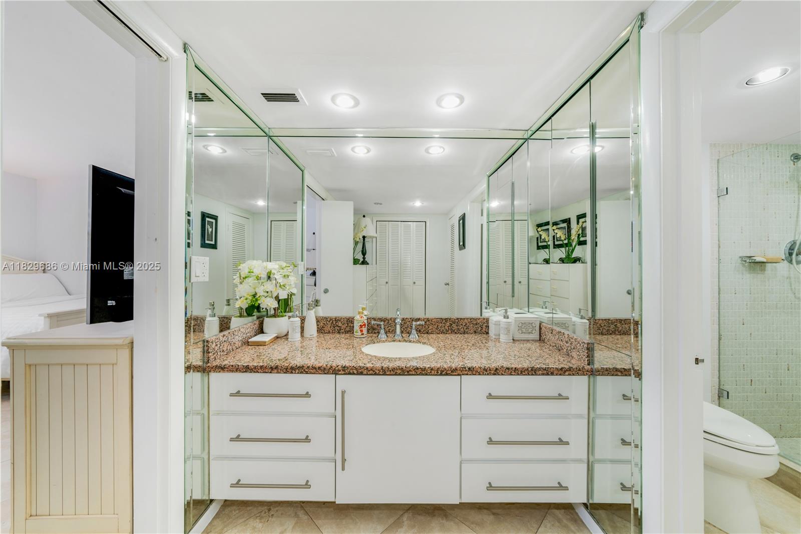 SANDS OF KEY BISCAYNE CON - Residential