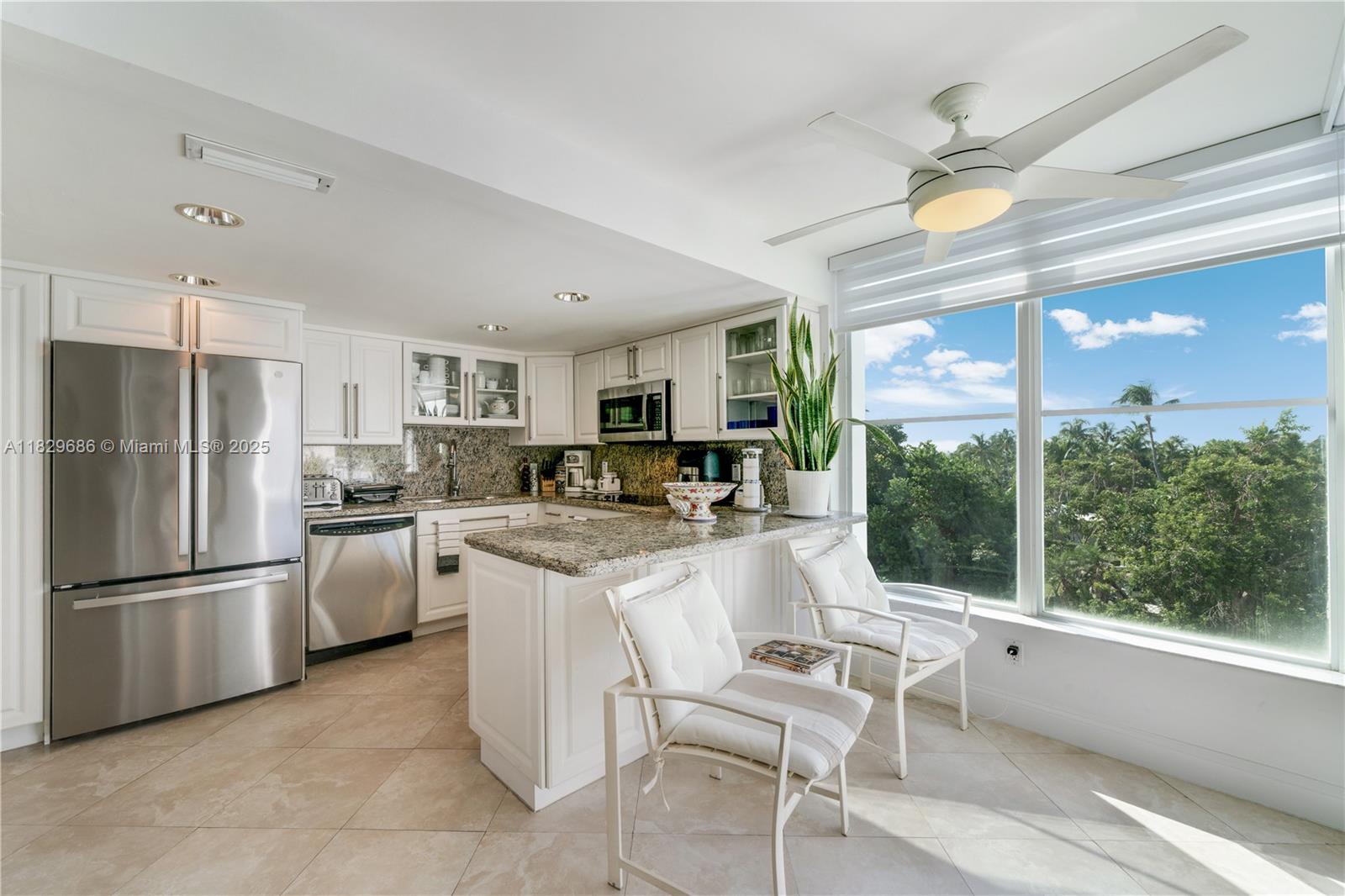609 Ocean Dr 5H