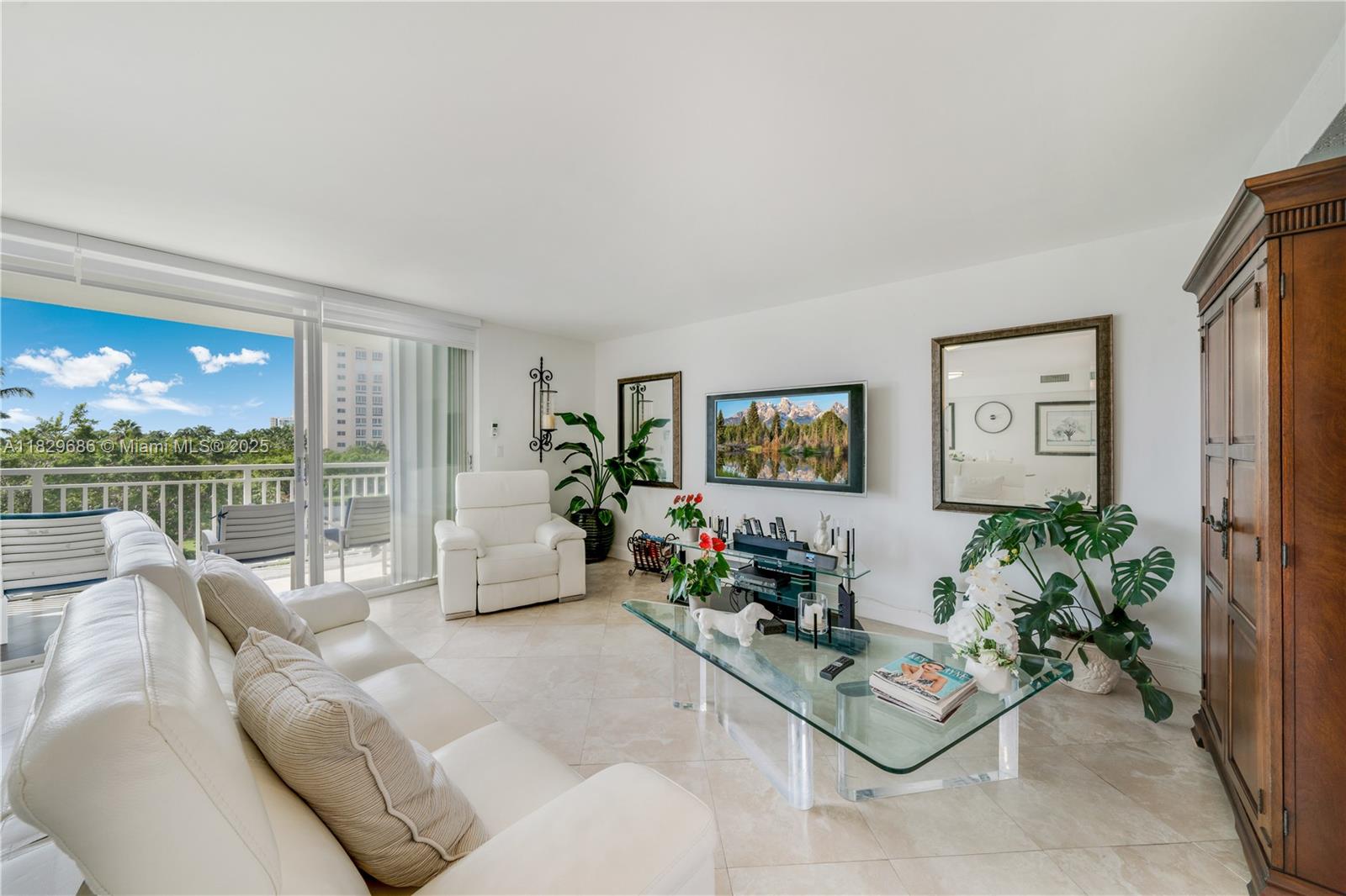 SANDS OF KEY BISCAYNE CON - Residential