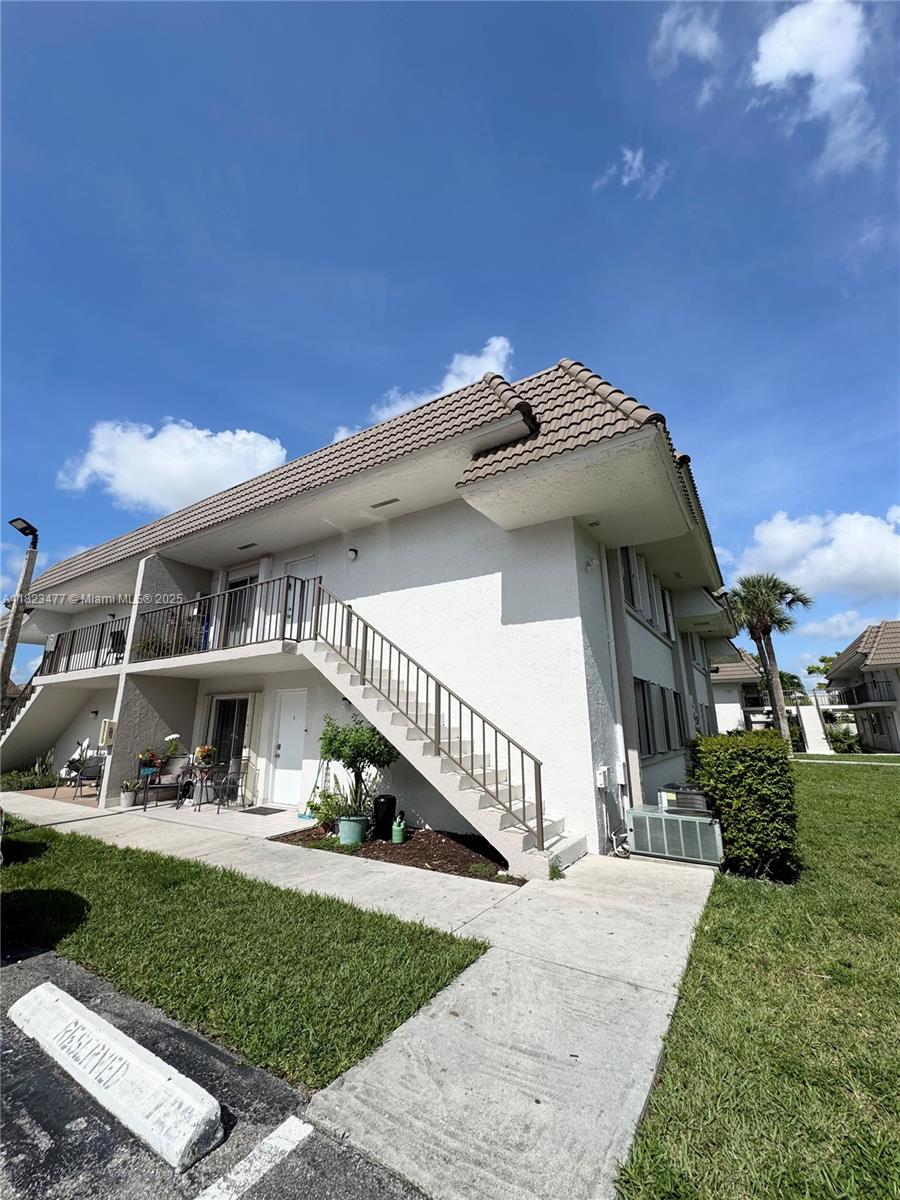 Property for Sale at 7071 Sw 129th Ave 7, Miami, Broward County, Florida - Bedrooms: 2 
Bathrooms: 2  - $270,000