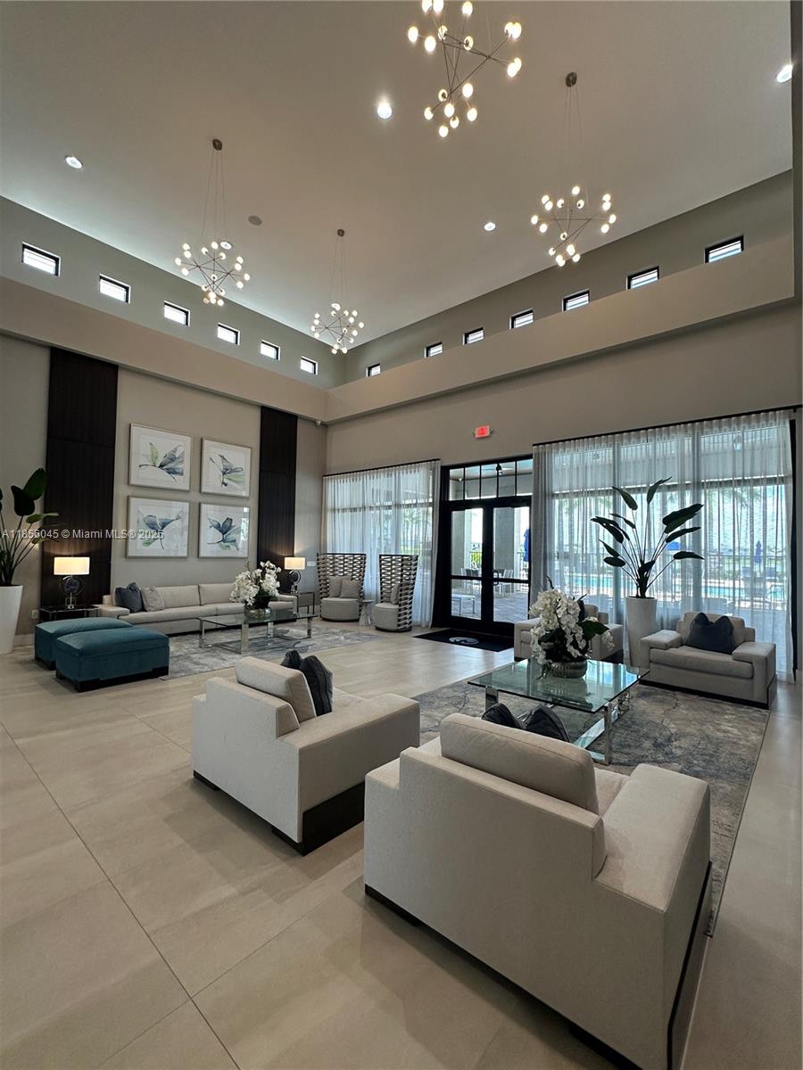 TUSCAN ISLES - Residential