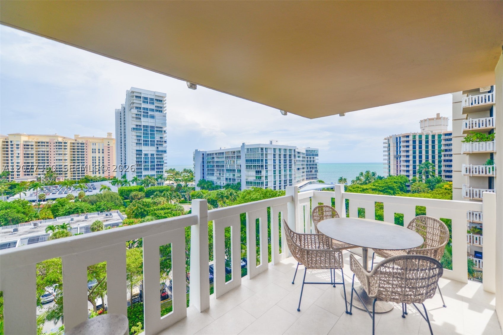 1121 Crandon Blvd E702