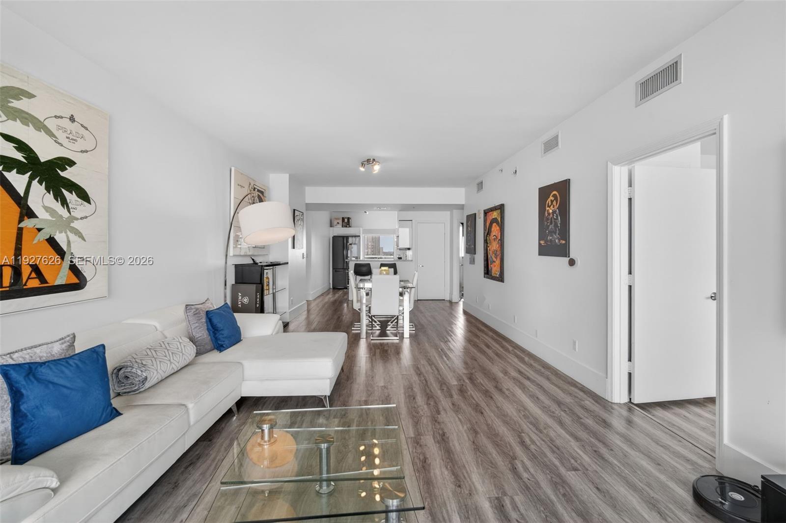 BLUE CONDO - Residential