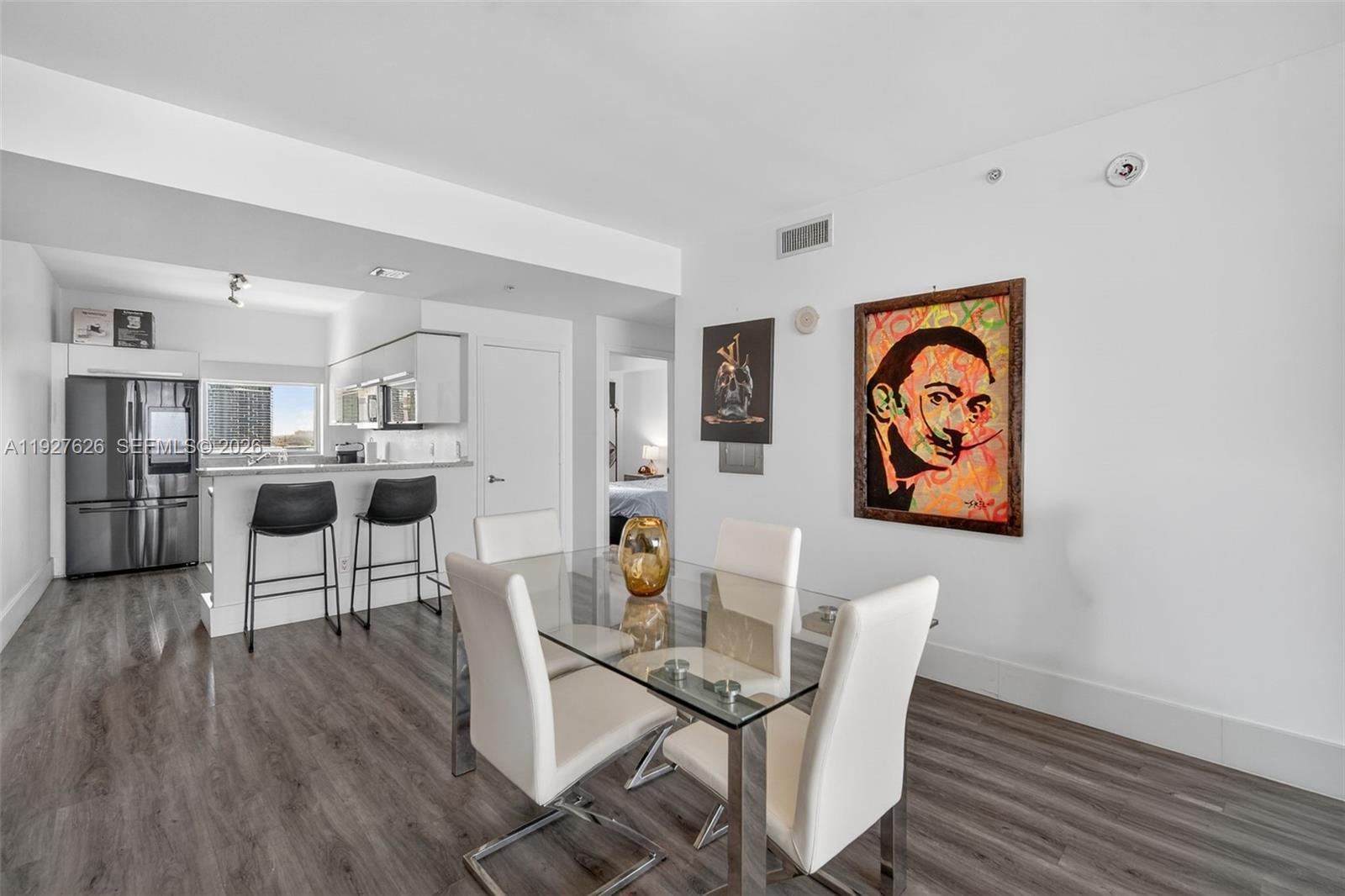 BLUE CONDO - Residential