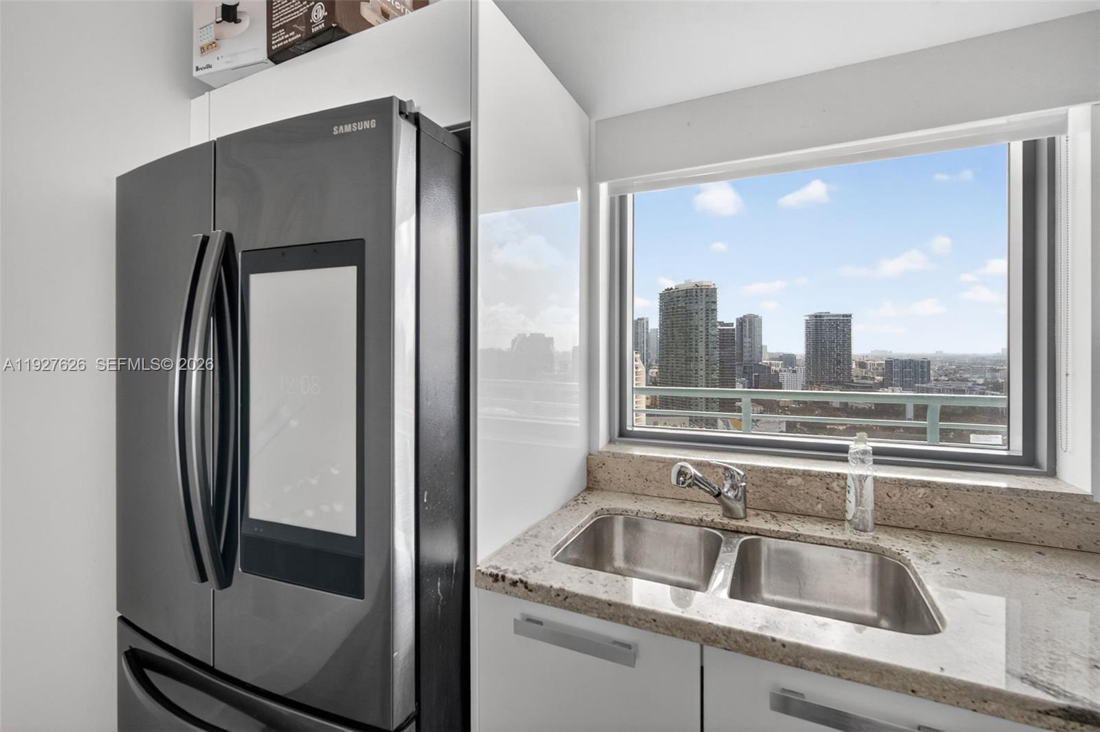 BLUE CONDO - Residential