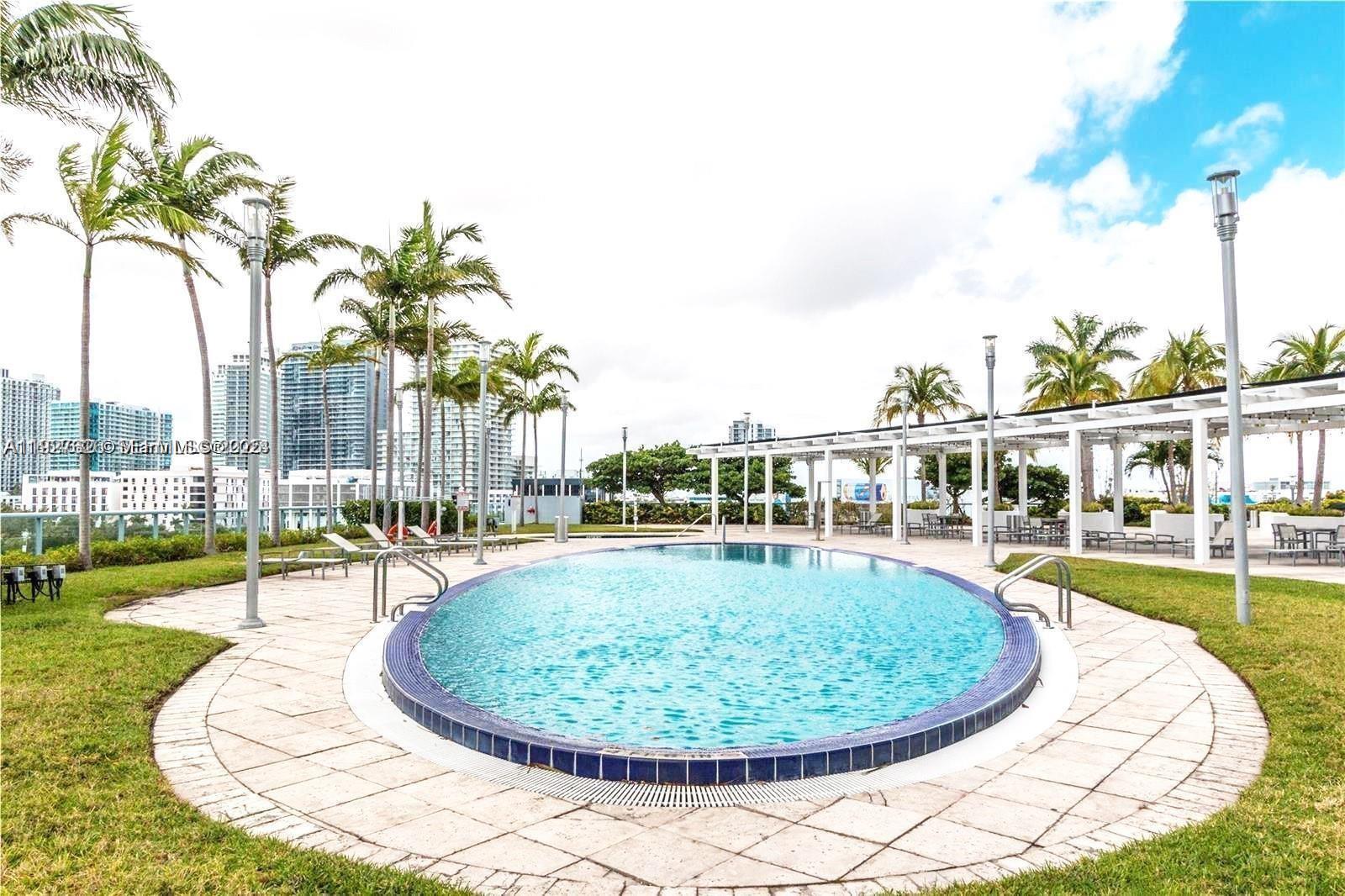 BLUE CONDO - Residential