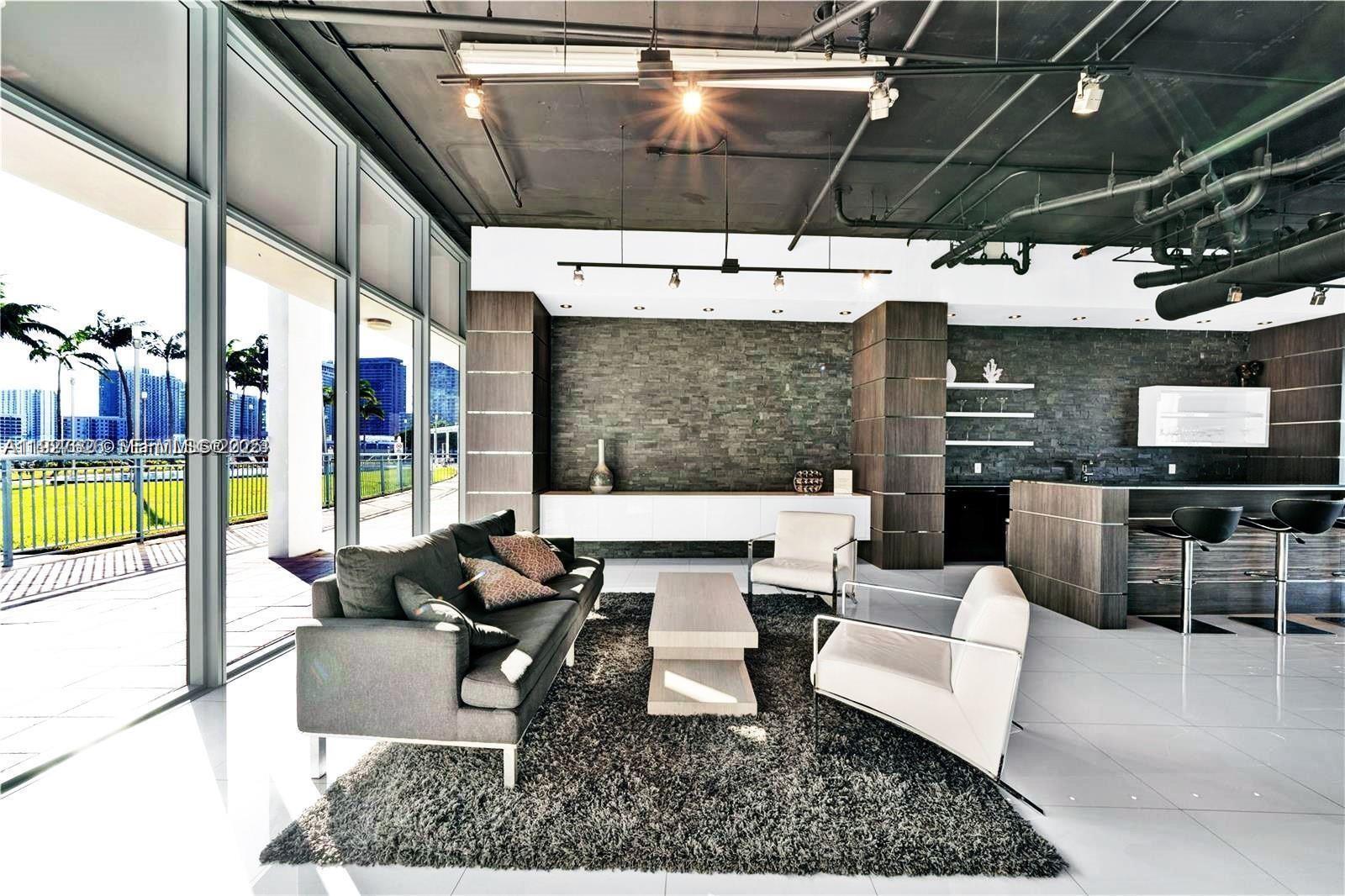 BLUE CONDO - Residential