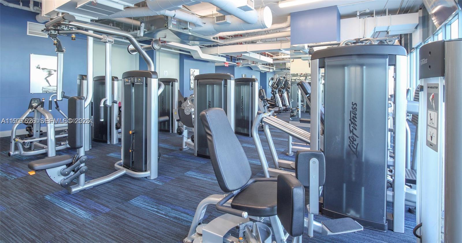 BLUE CONDO - Residential