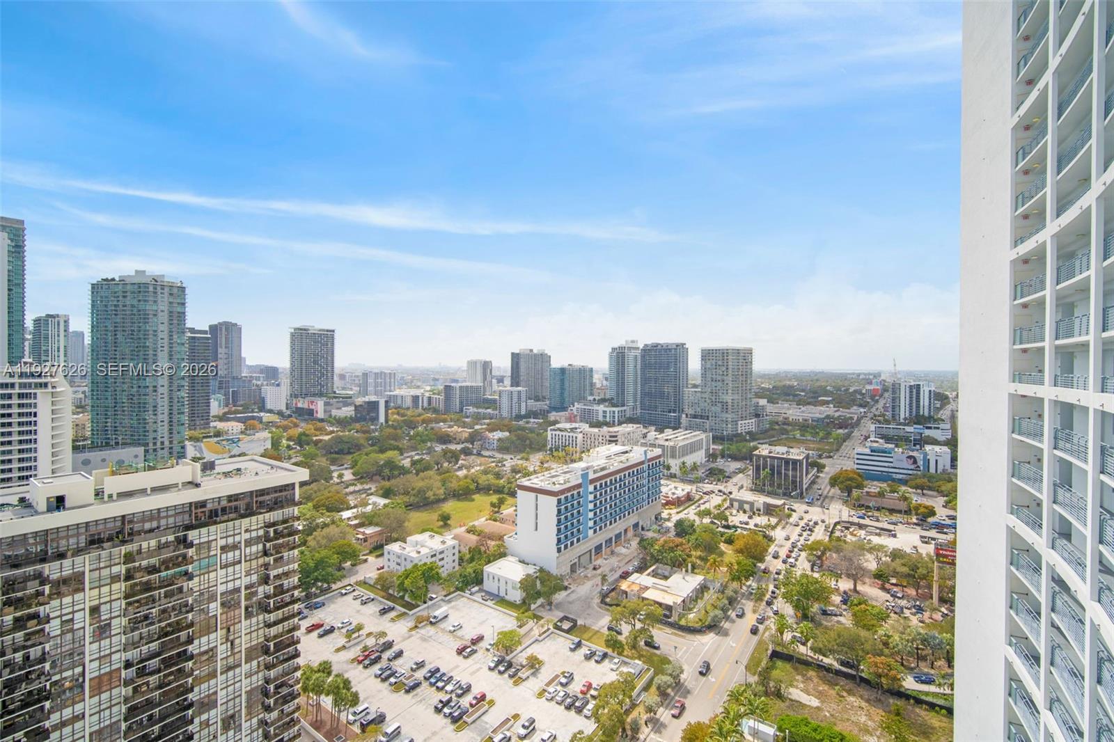 BLUE CONDO - Residential