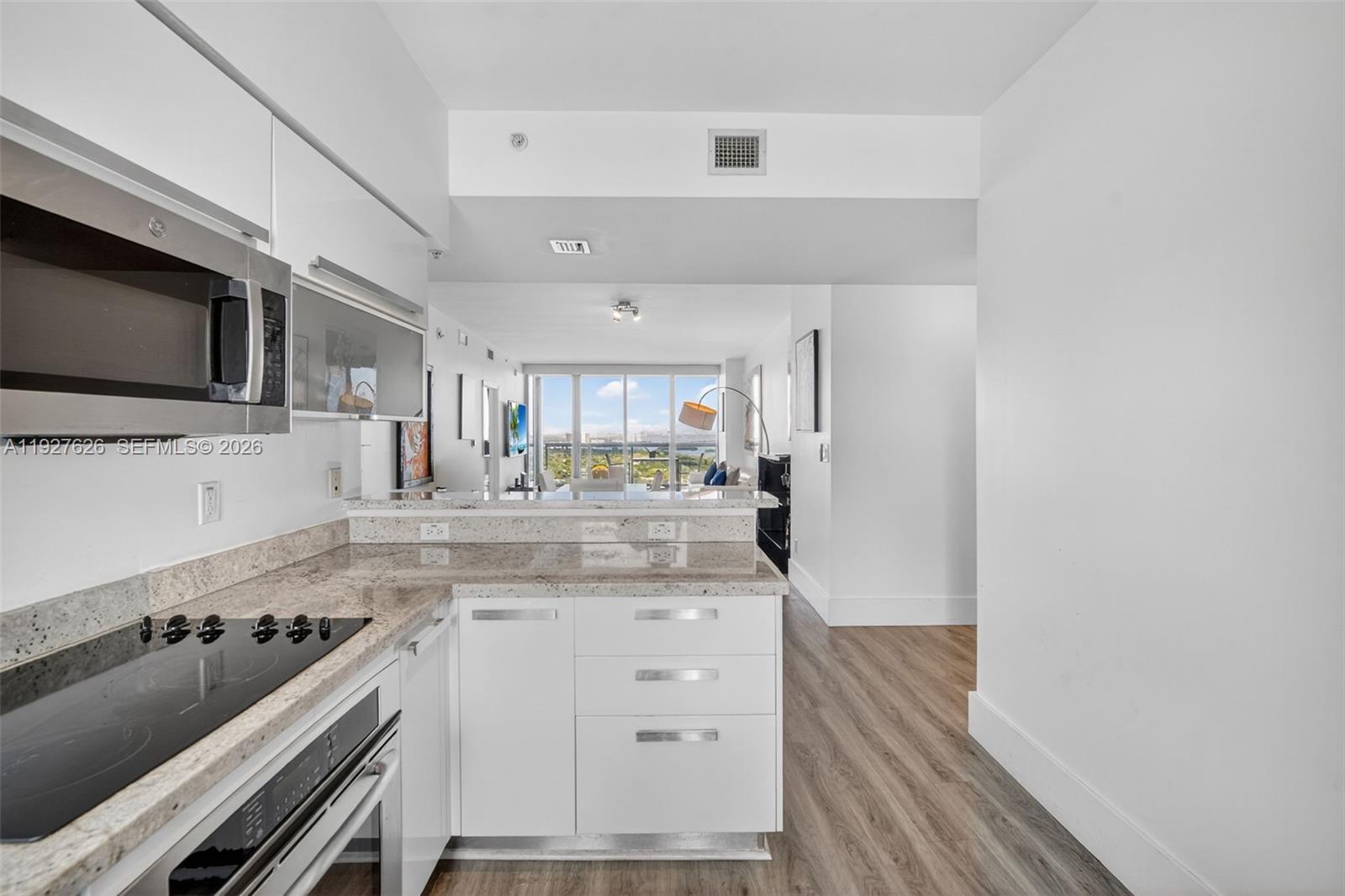 BLUE CONDO - Residential