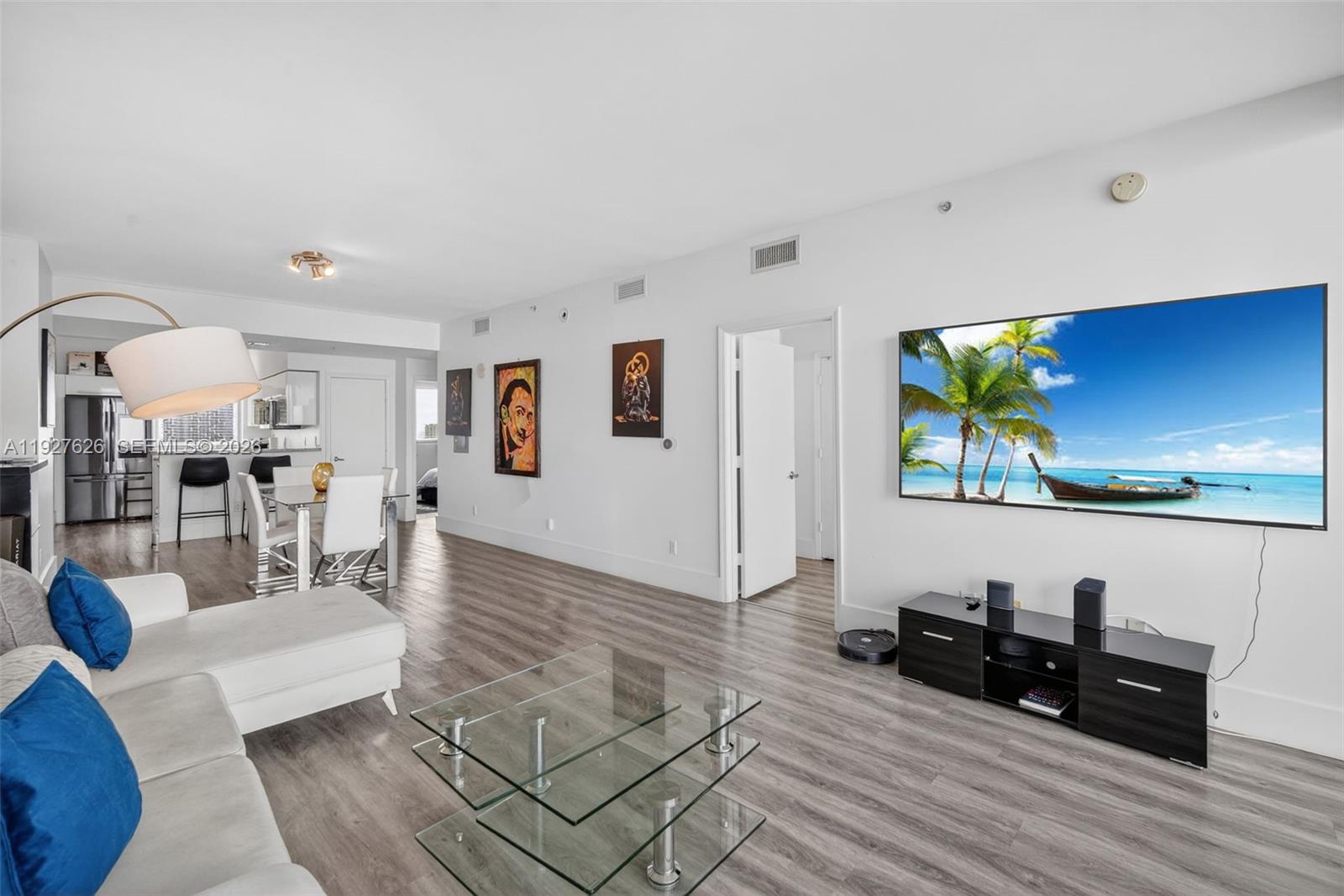 BLUE CONDO - Residential