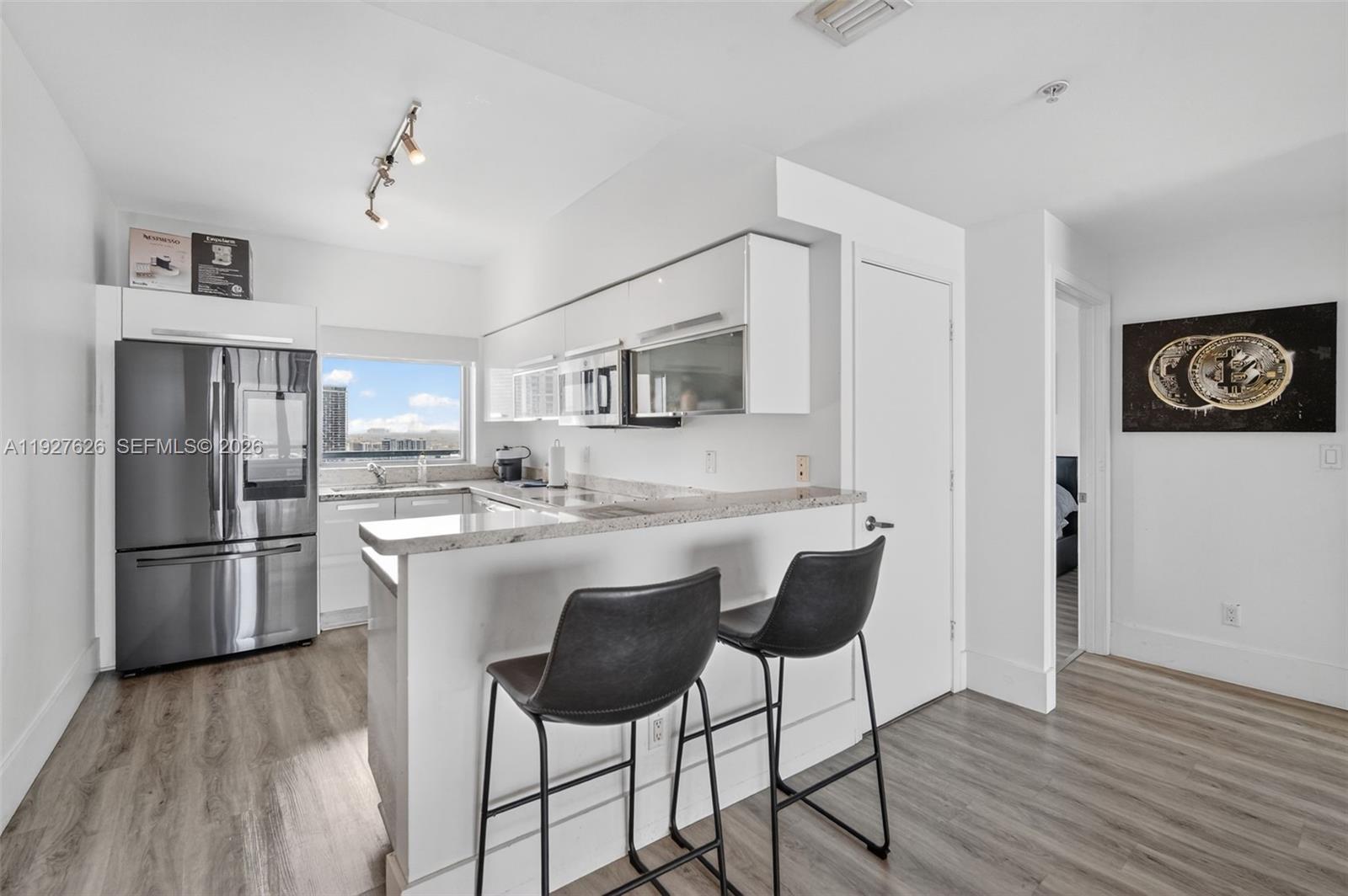 BLUE CONDO - Residential