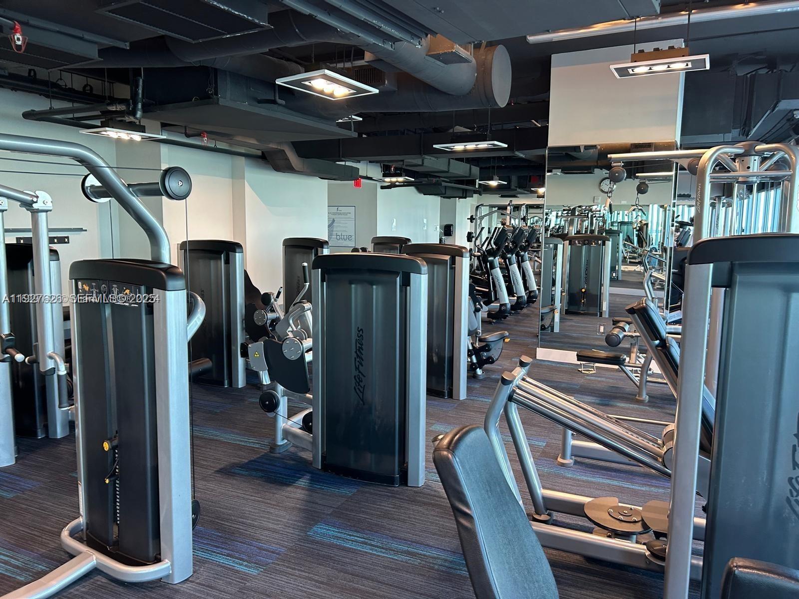 BLUE CONDO - Residential