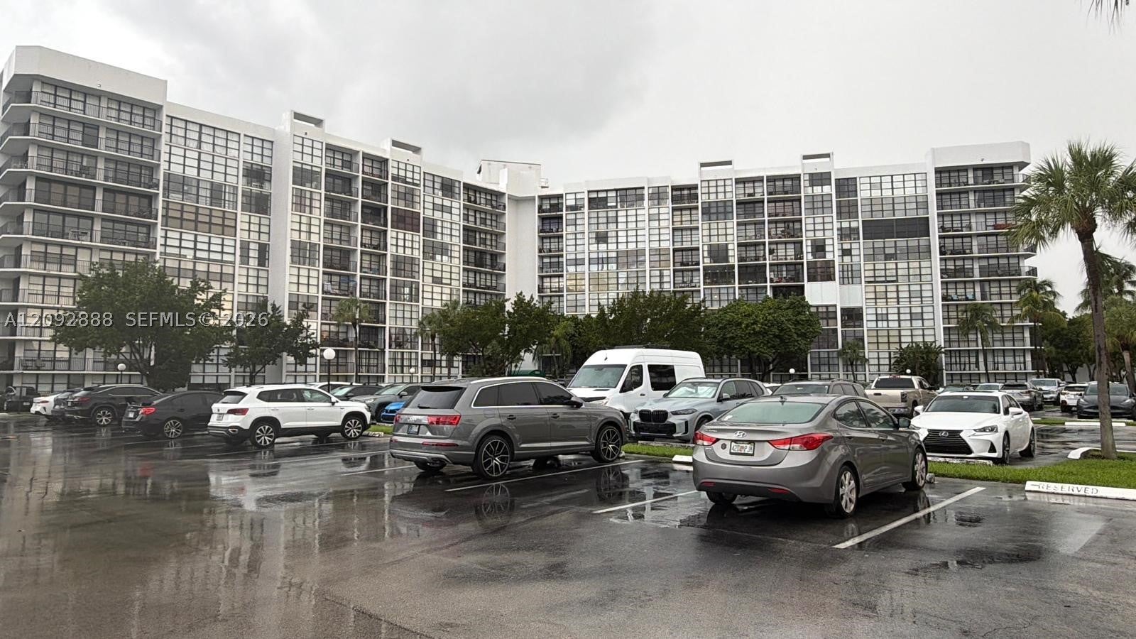 1000 Parkview Dr 507