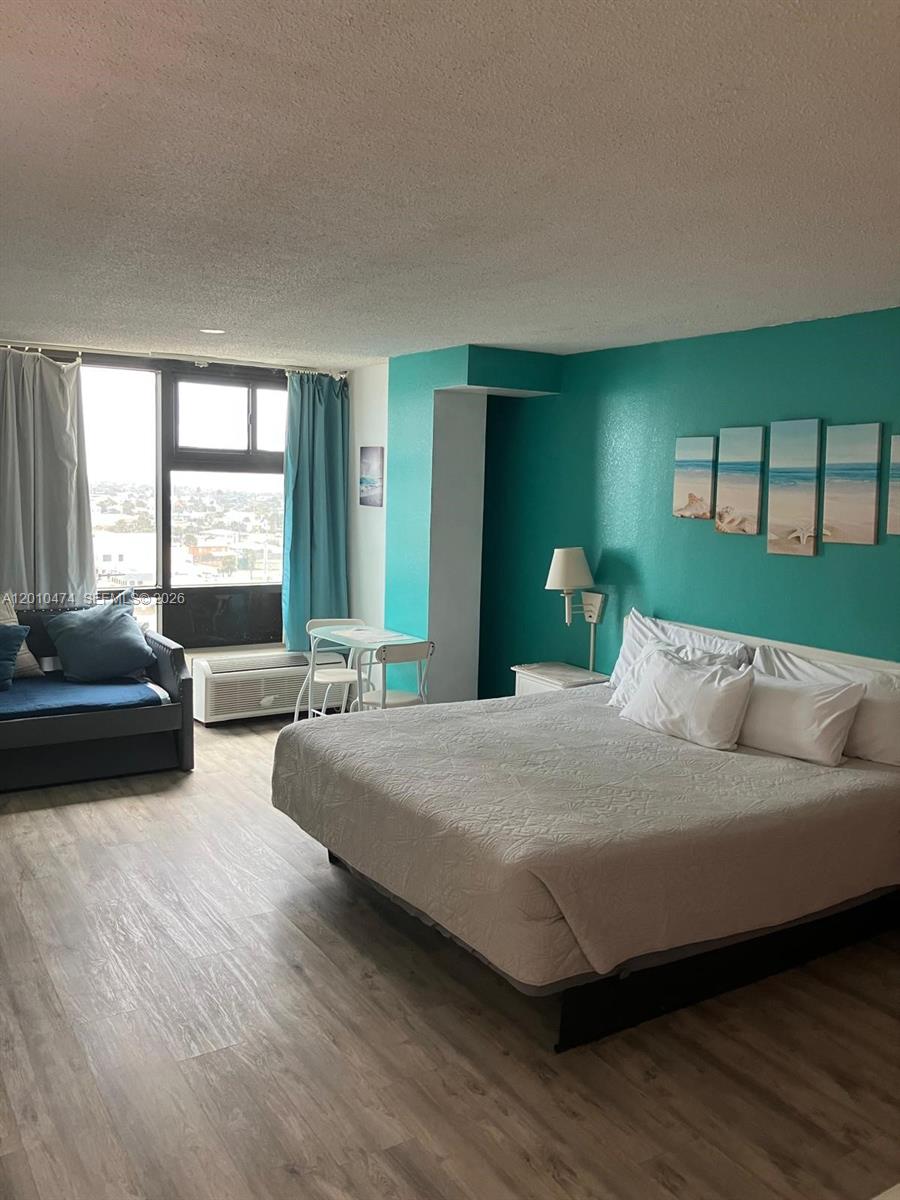 OCEANSIDE INN - Residential