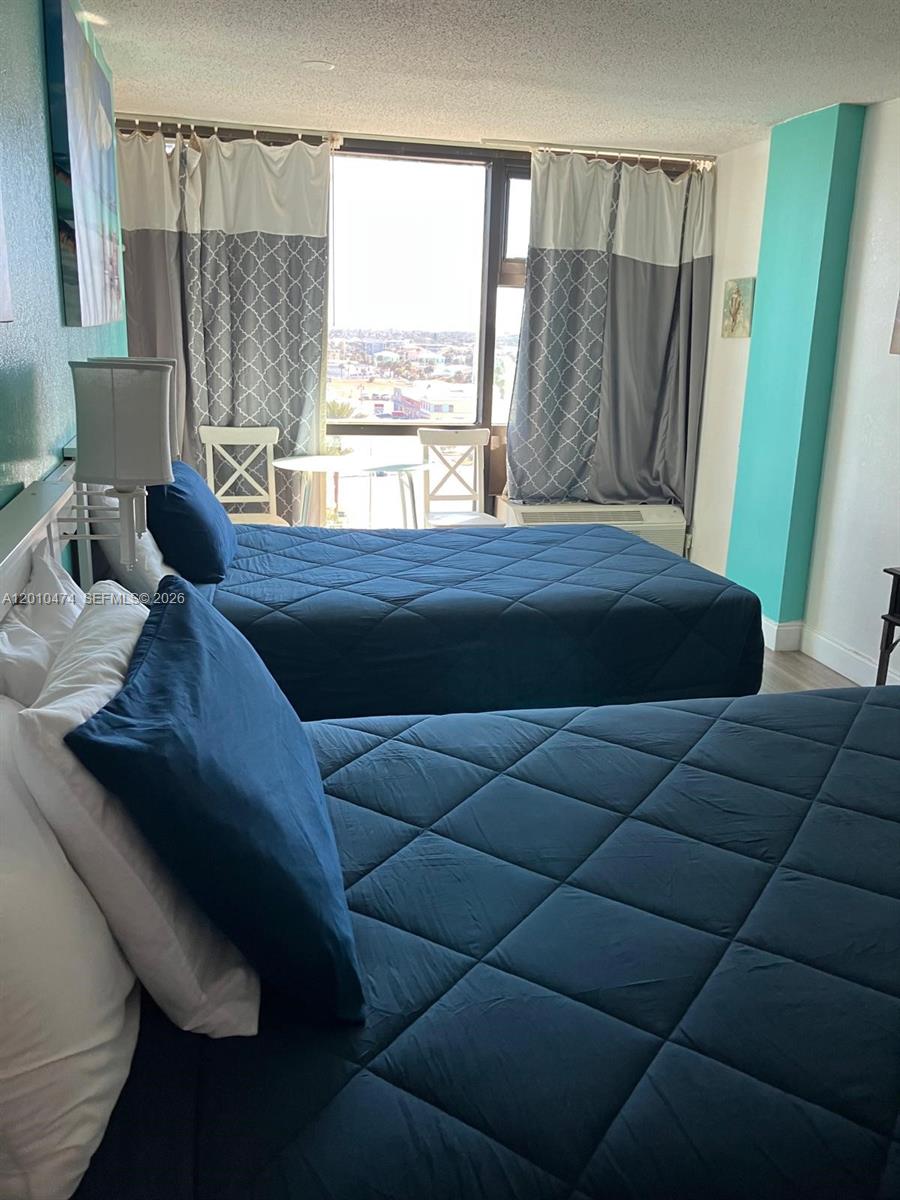 OCEANSIDE INN - Residential