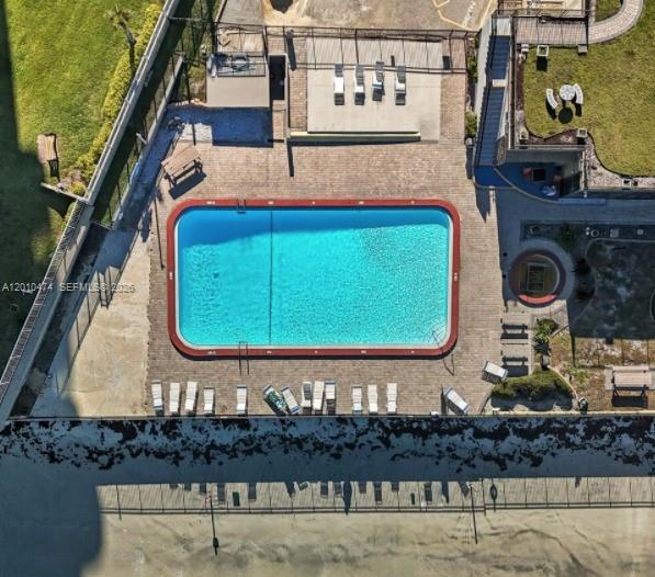 OCEANSIDE INN - Residential