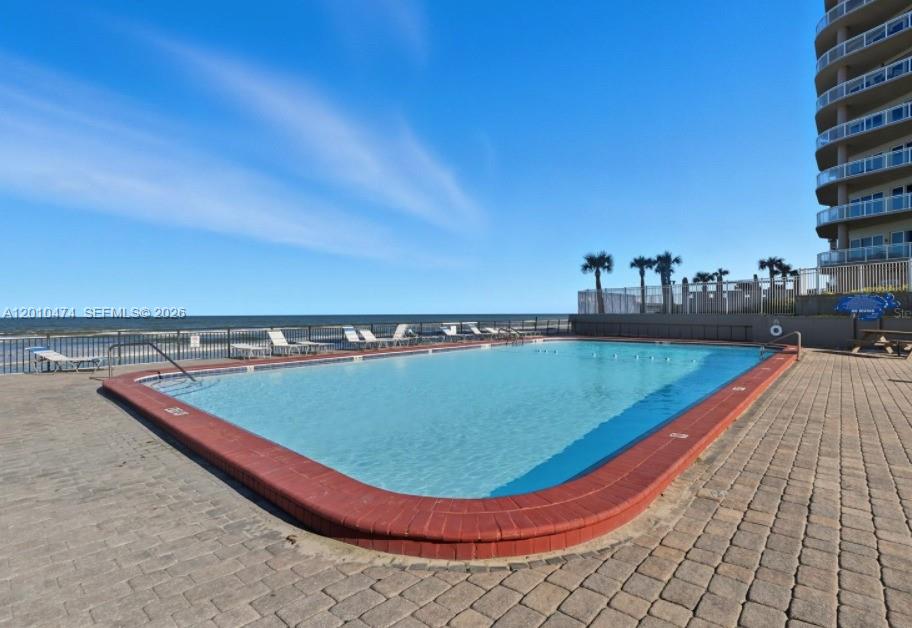 OCEANSIDE INN - Residential