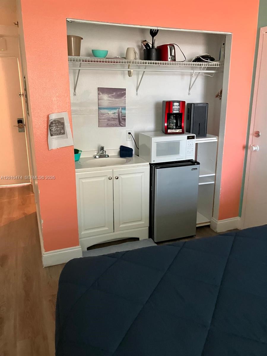 OCEANSIDE INN - Residential