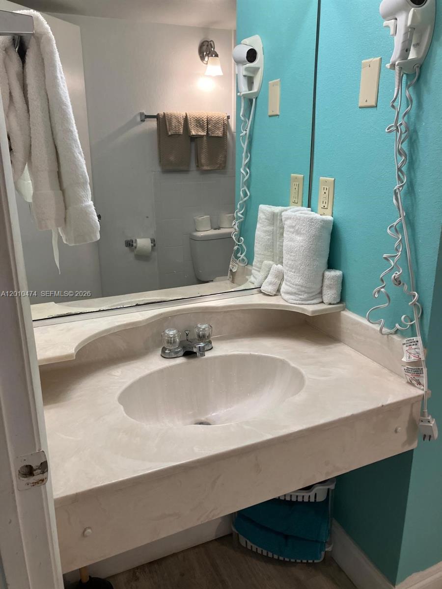 OCEANSIDE INN - Residential
