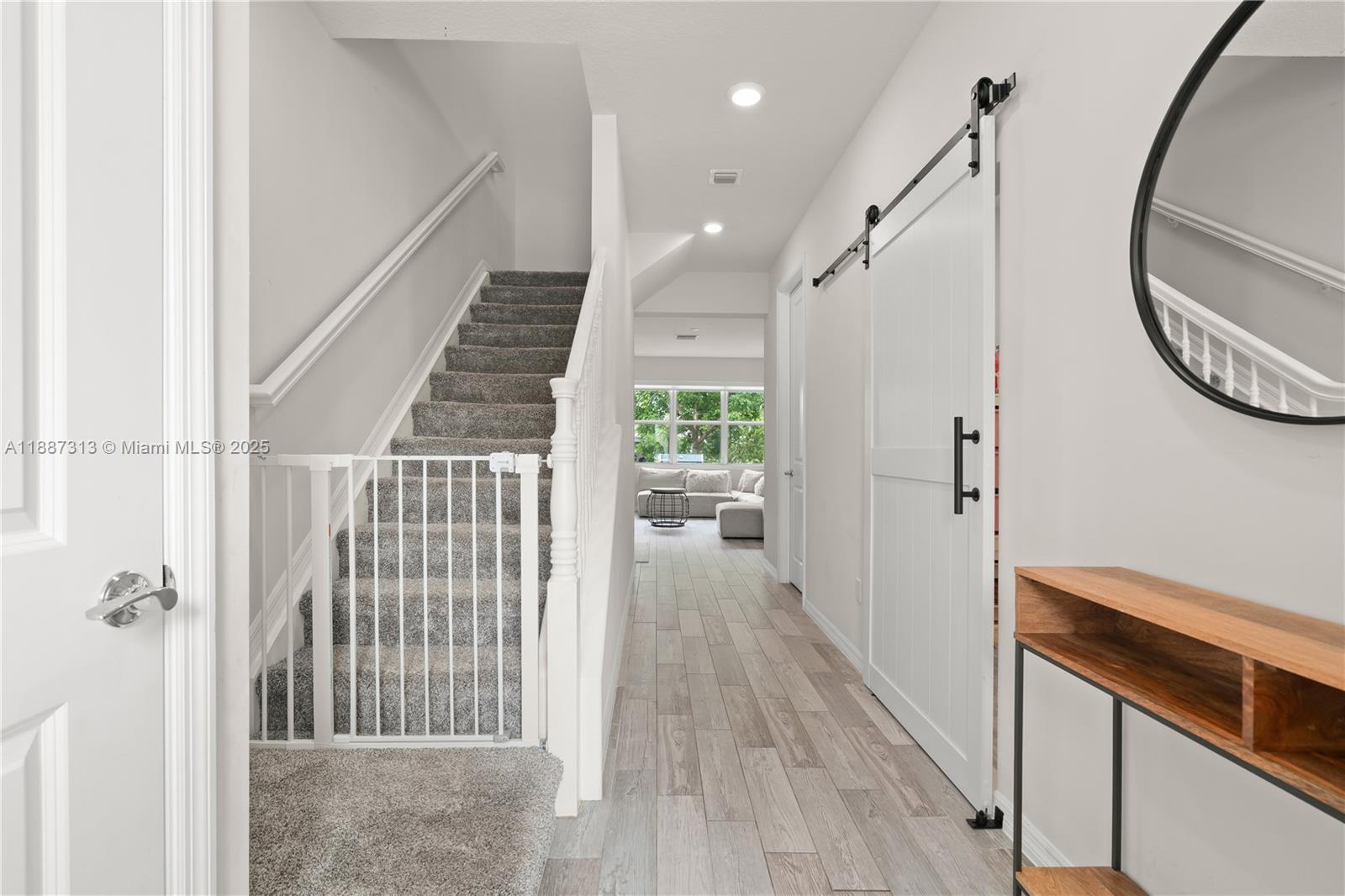 HILLCREST COUNTRY CLUB - Residential