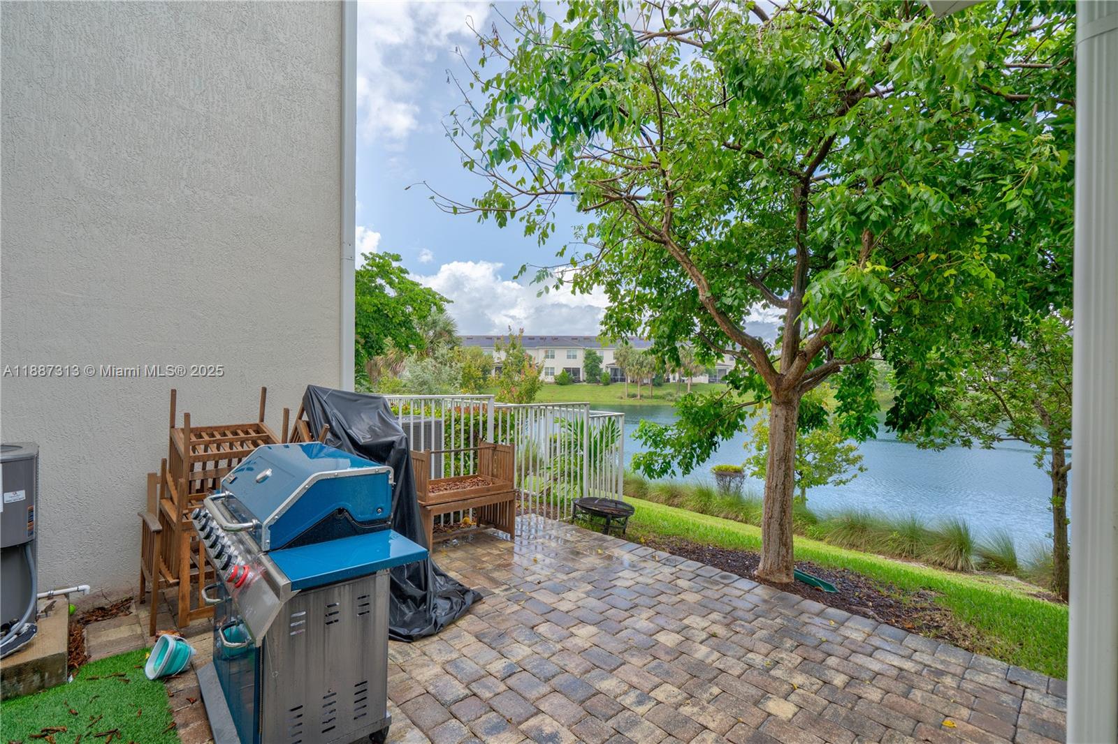 HILLCREST COUNTRY CLUB - Residential