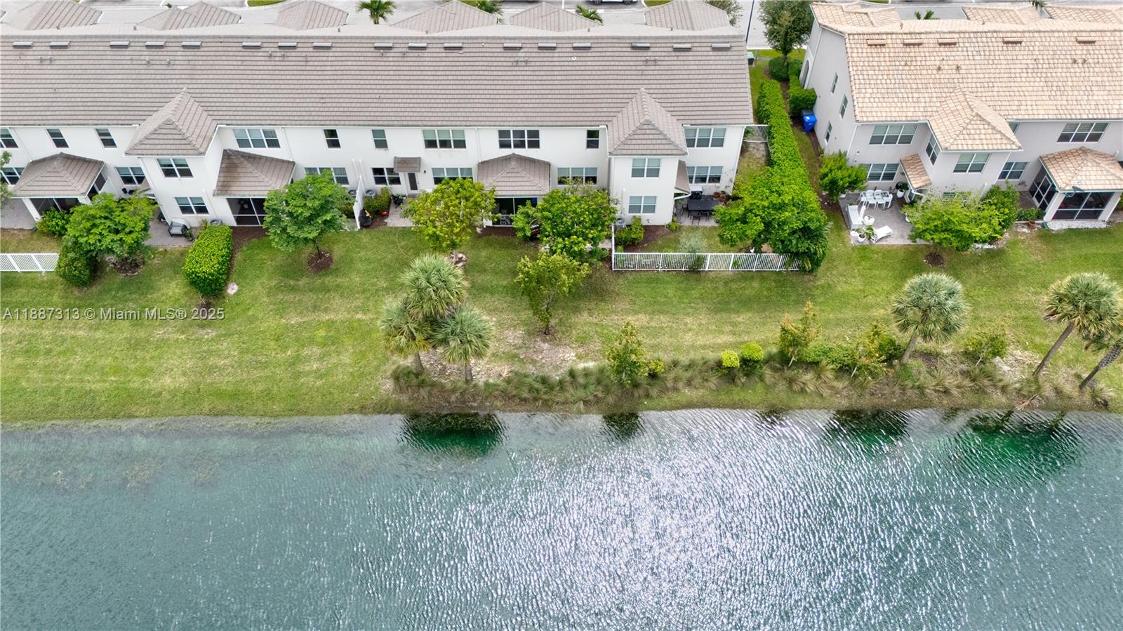 HILLCREST COUNTRY CLUB - Residential